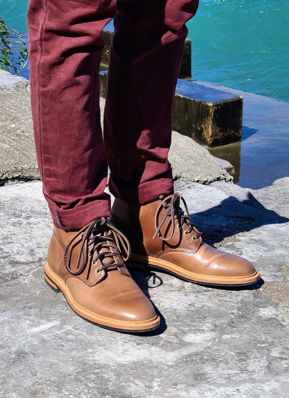 Photo by jwd on October 1, 2022 of the Grant Stone Diesel Boot in Horween Dune Chromexcel.