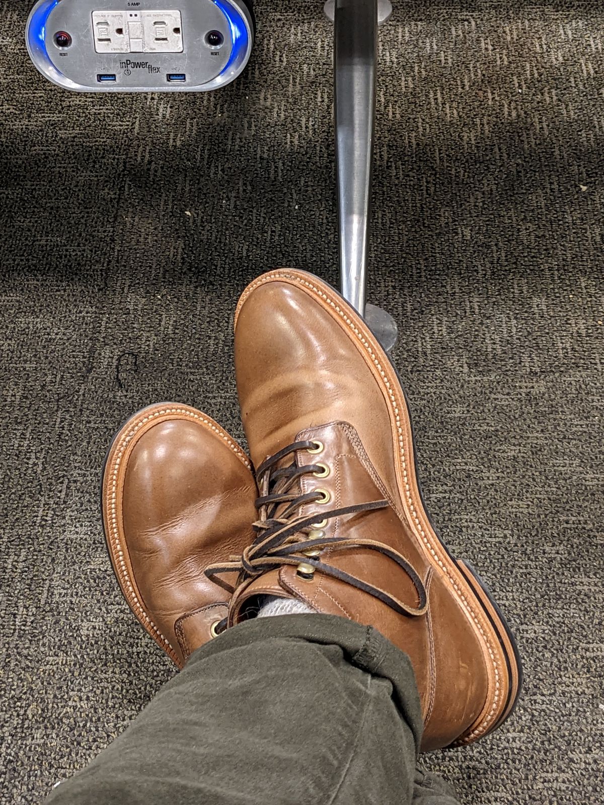 Photo by jwd on October 25, 2022 of the Grant Stone Diesel Boot in Horween Dune Chromexcel.