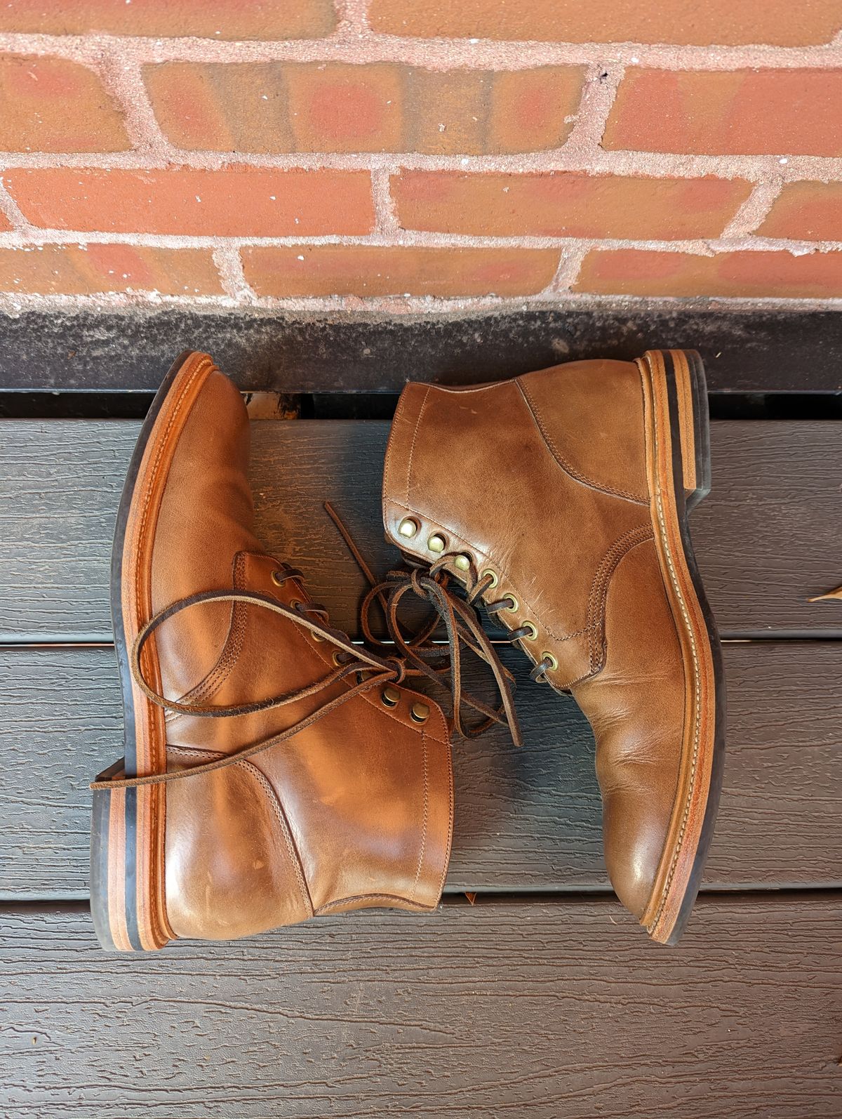Photo by jwd on November 2, 2022 of the Grant Stone Diesel Boot in Horween Dune Chromexcel.