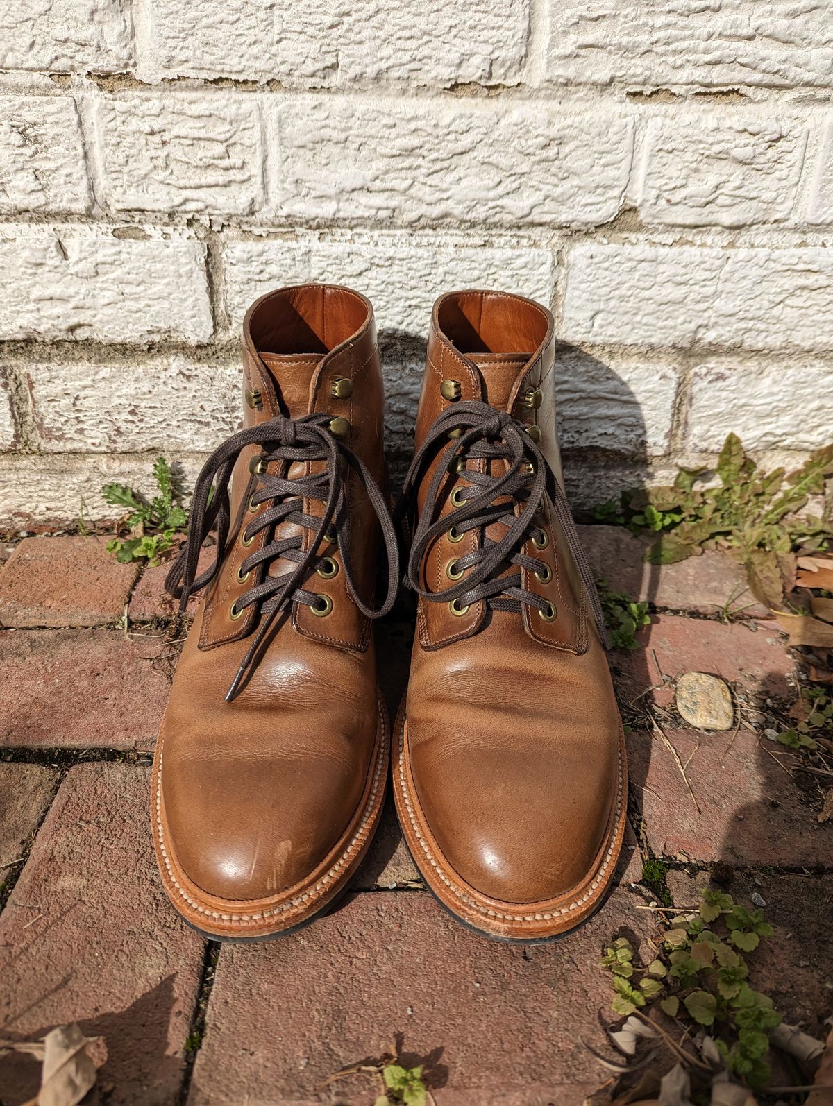 Photo by jwd on December 5, 2022 of the Grant Stone Diesel Boot in Horween Dune Chromexcel.