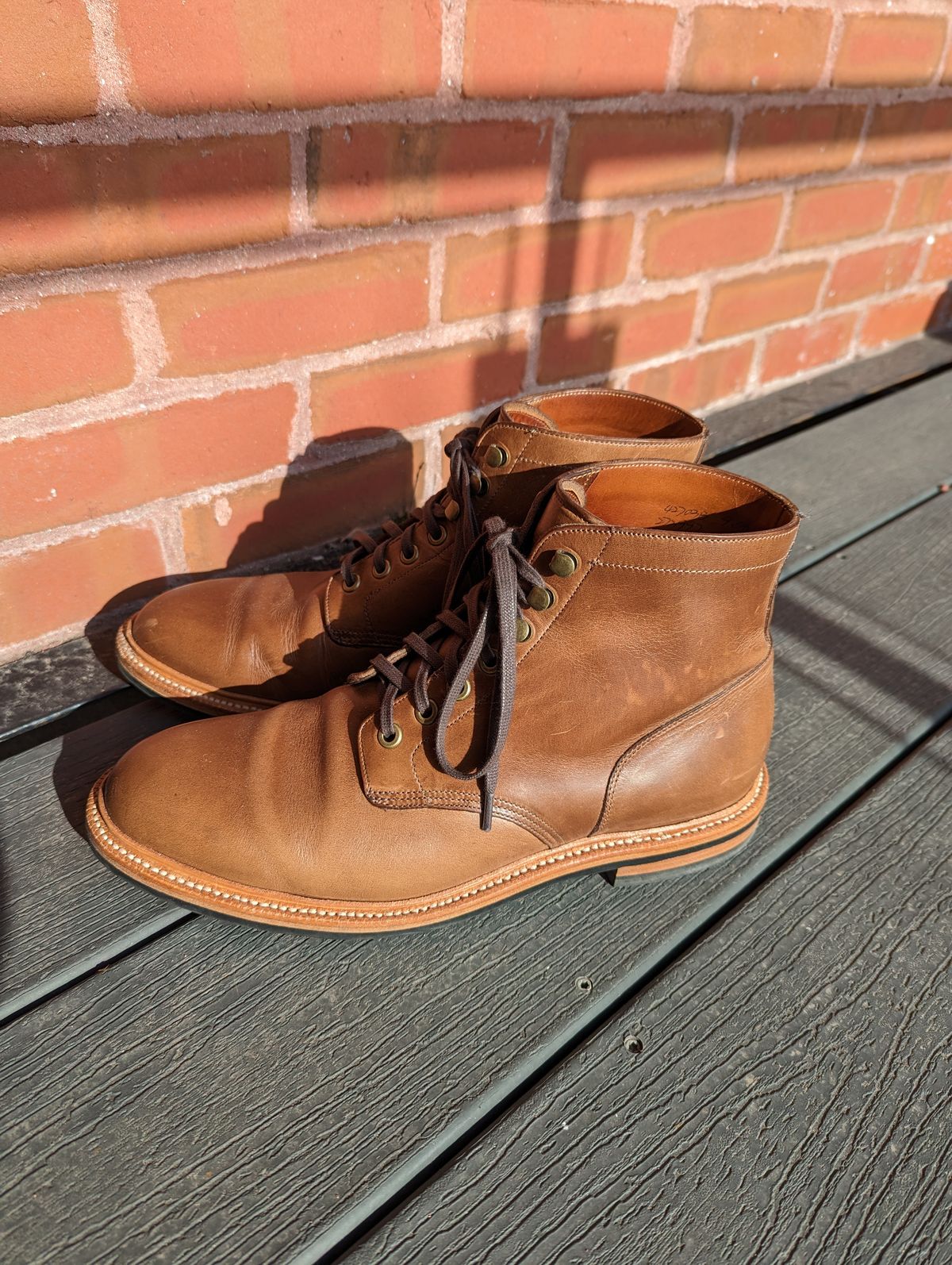 Photo by jwd on January 1, 2023 of the Grant Stone Diesel Boot in Horween Dune Chromexcel.