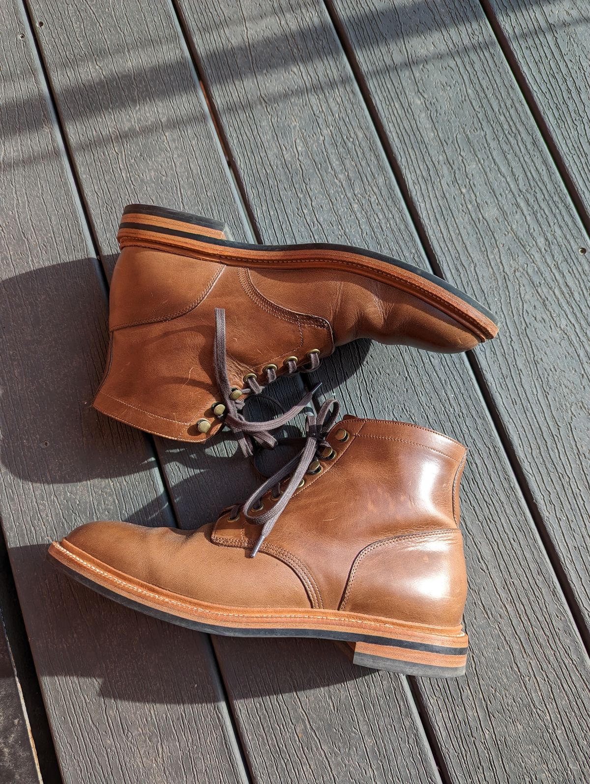 Photo by jwd on January 1, 2023 of the Grant Stone Diesel Boot in Horween Dune Chromexcel.