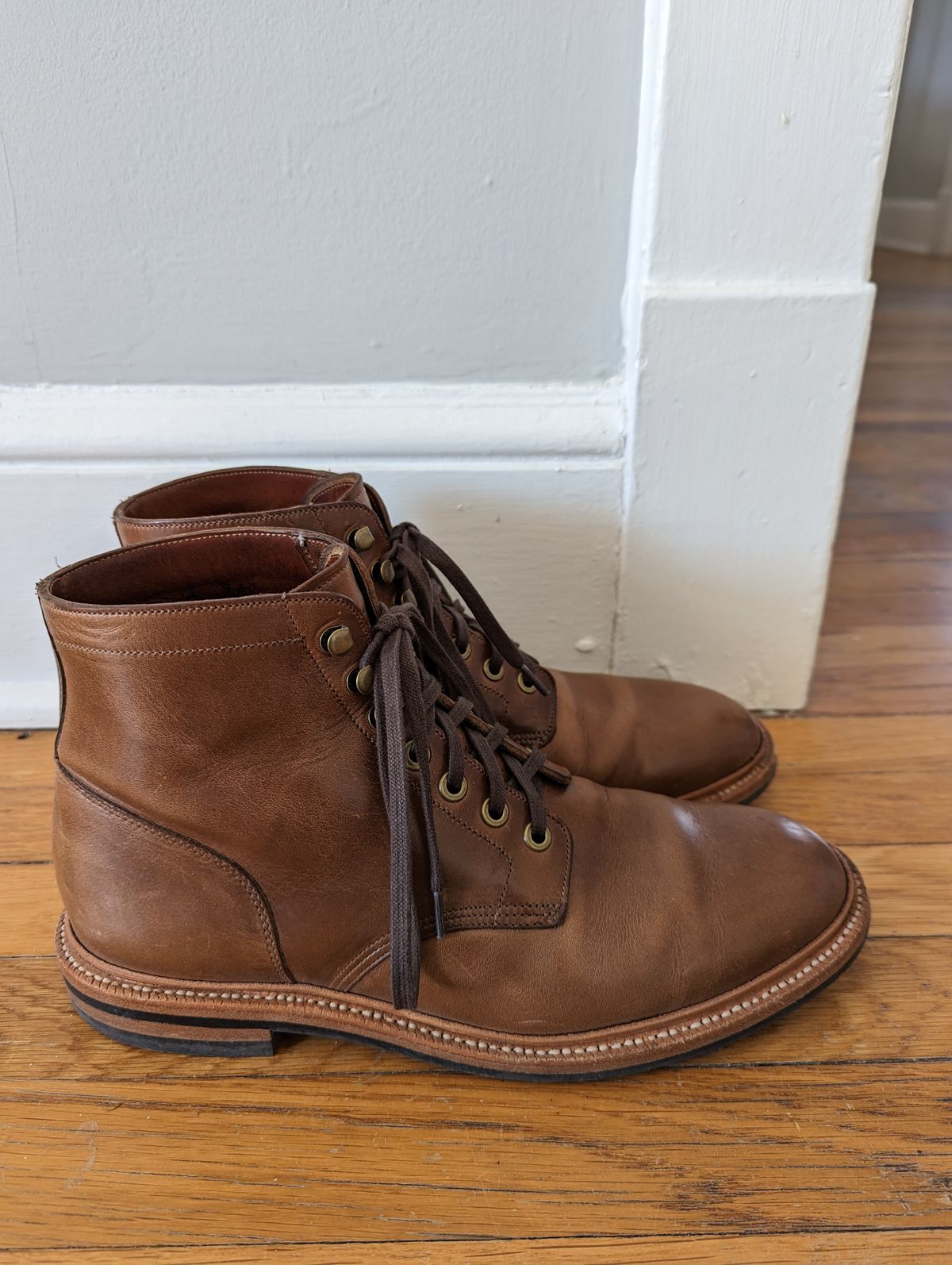 Photo by jwd on February 3, 2023 of the Grant Stone Diesel Boot in Horween Dune Chromexcel.