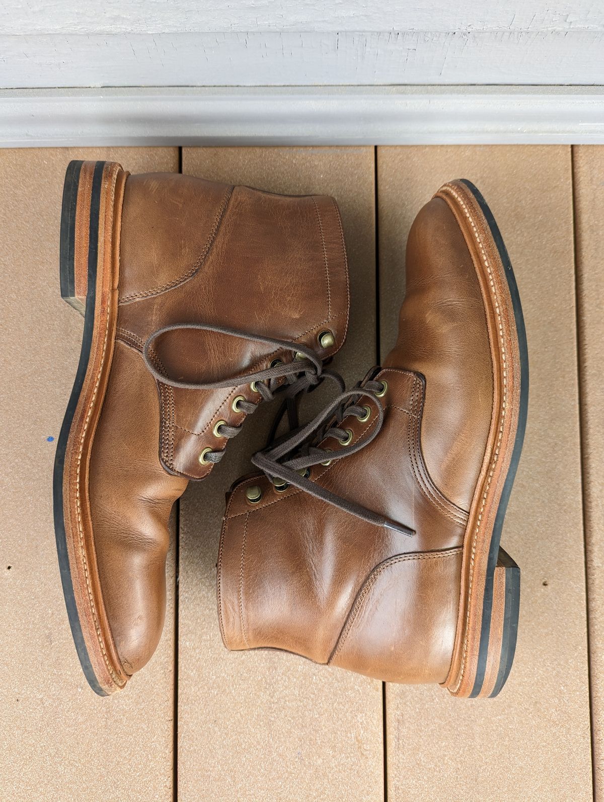 Photo by jwd on March 2, 2023 of the Grant Stone Diesel Boot in Horween Dune Chromexcel.