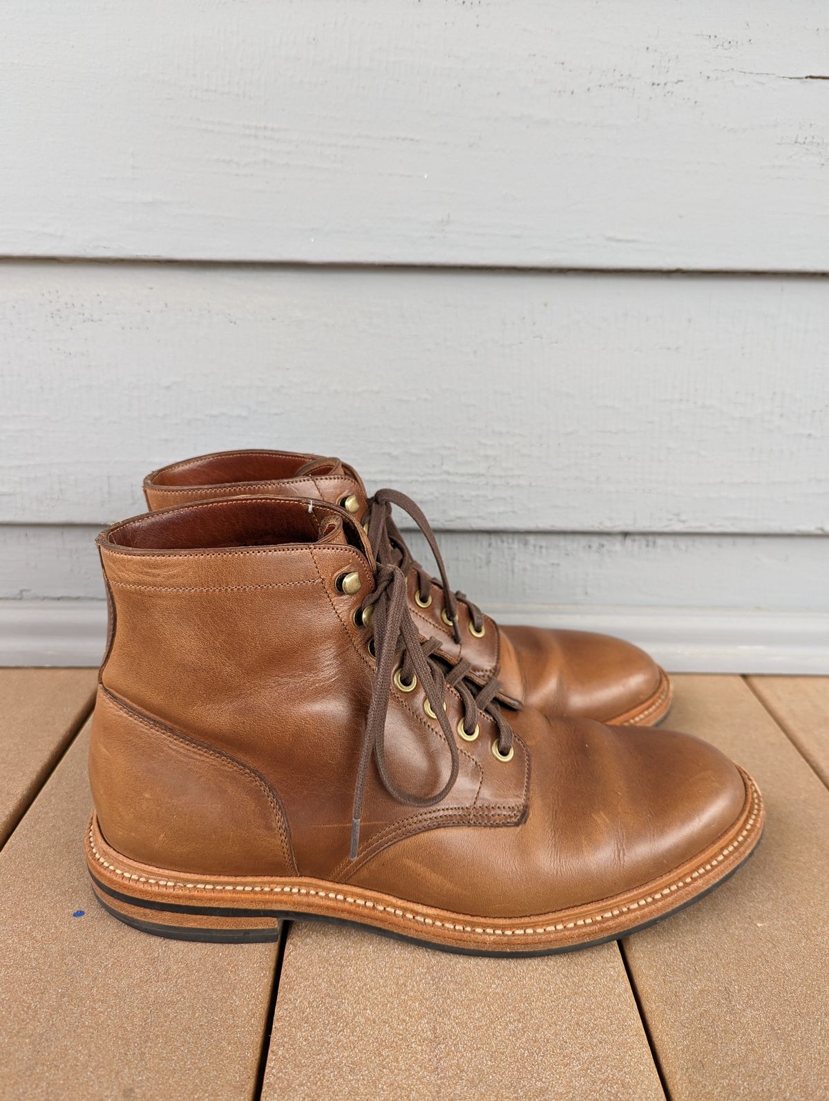 Photo by jwd on March 2, 2023 of the Grant Stone Diesel Boot in Horween Dune Chromexcel.