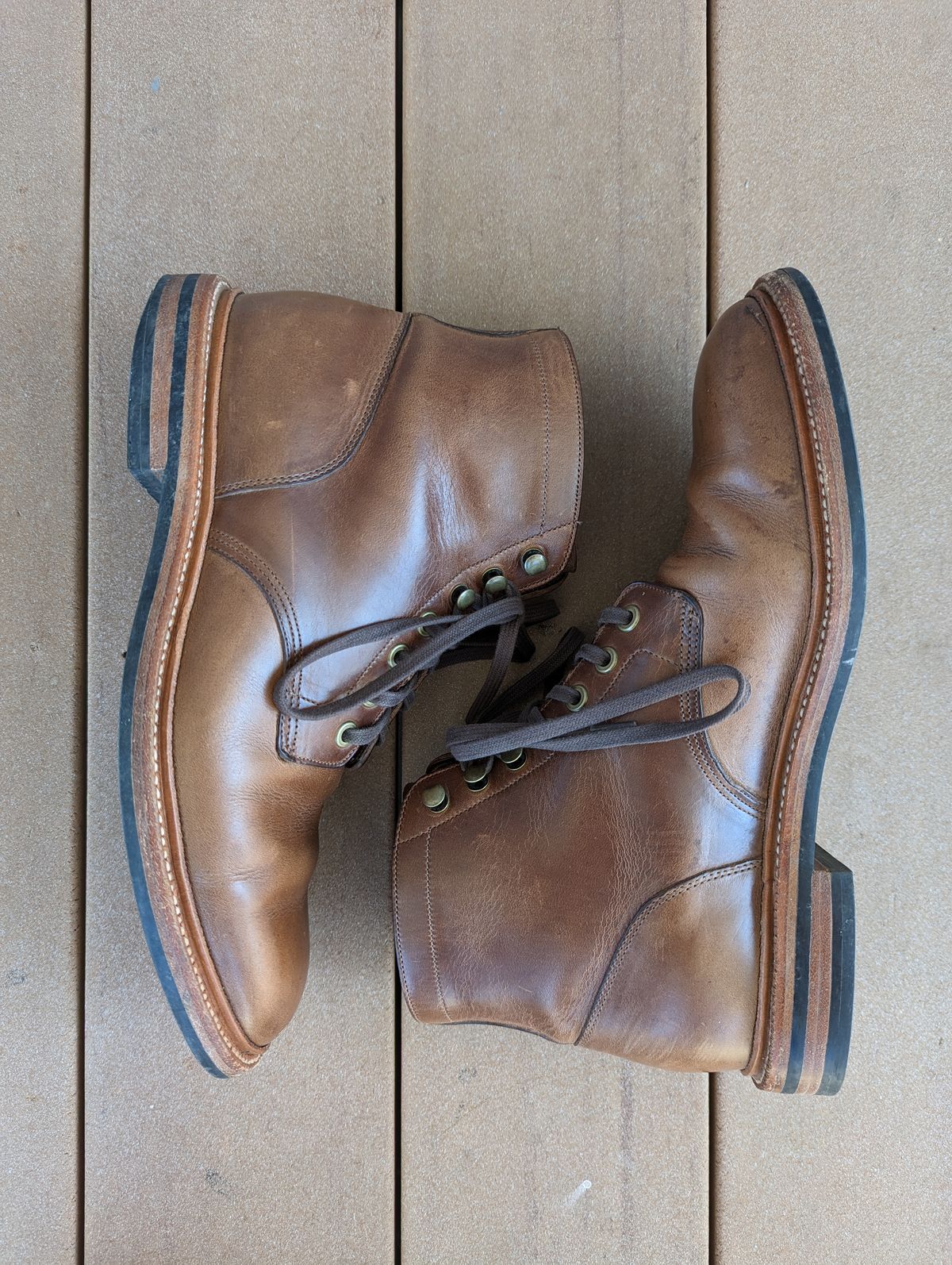Photo by jwd on April 2, 2023 of the Grant Stone Diesel Boot in Horween Dune Chromexcel.