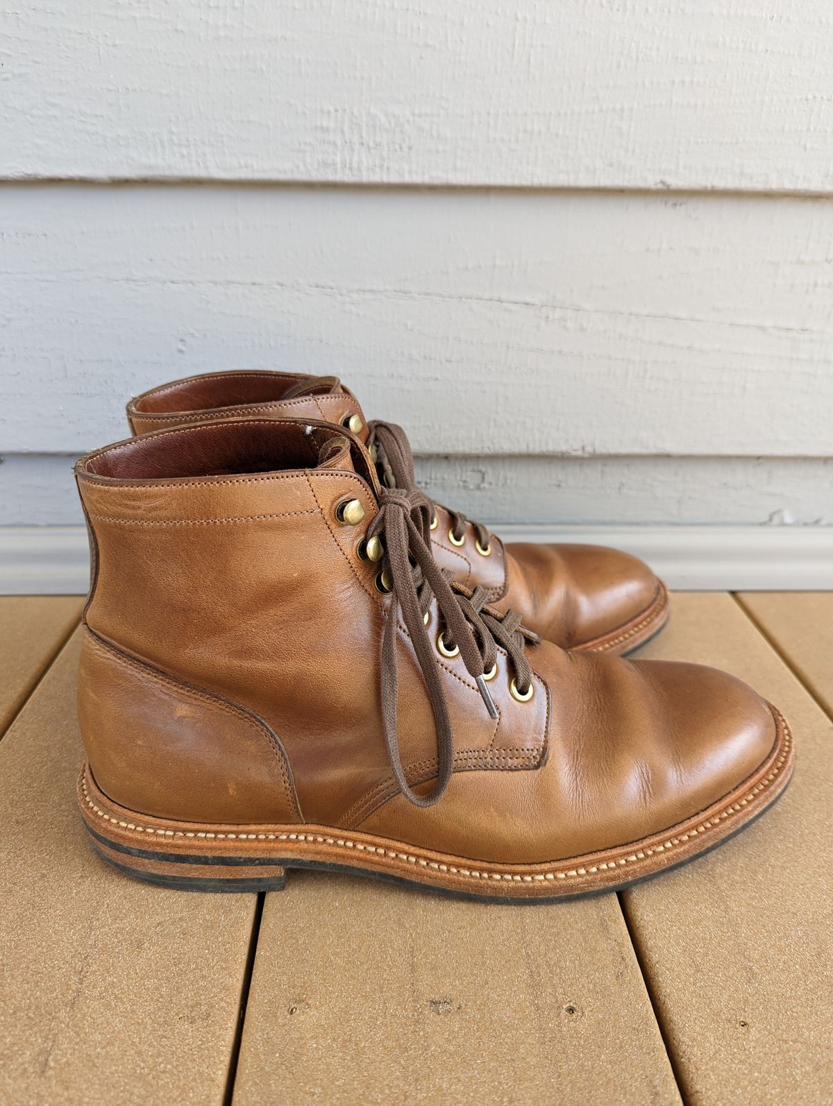 Photo by jwd on April 2, 2023 of the Grant Stone Diesel Boot in Horween Dune Chromexcel.