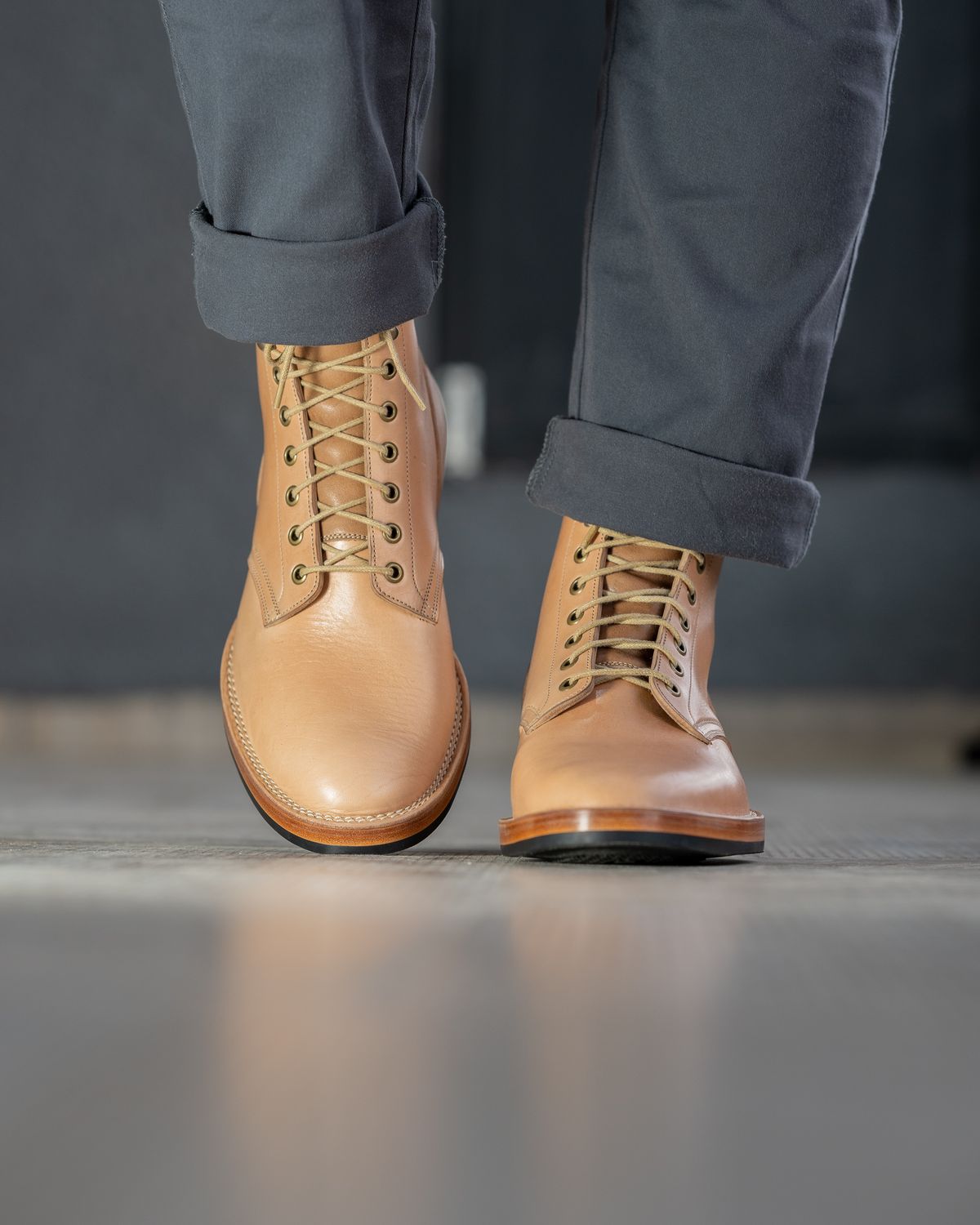 Photo by aj2603 on October 1, 2022 of the Onderhoud SVC02 Packer Boot in Shinki Natural Oiled Horsebutt.