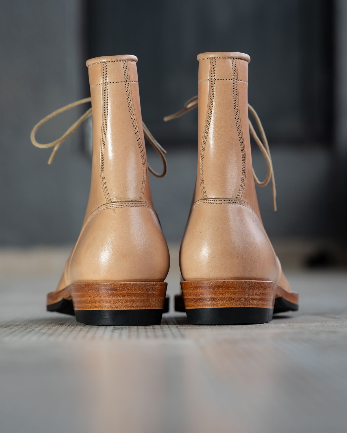 Photo by aj2603 on October 1, 2022 of the Onderhoud SVC02 Packer Boot in Shinki Natural Oiled Horsebutt.
