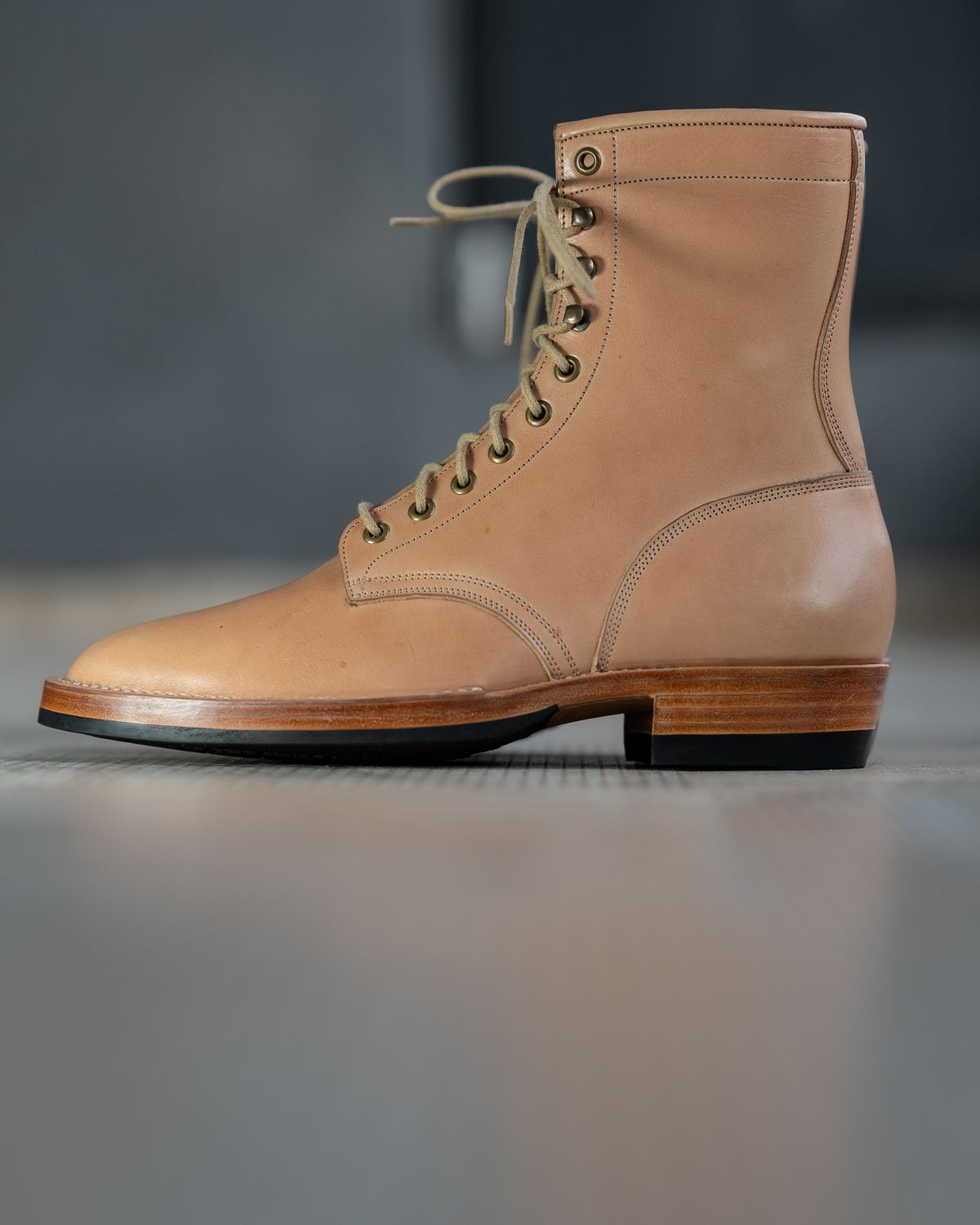 Photo by aj2603 on October 1, 2022 of the Onderhoud SVC02 Packer Boot in Shinki Natural Oiled Horsebutt.