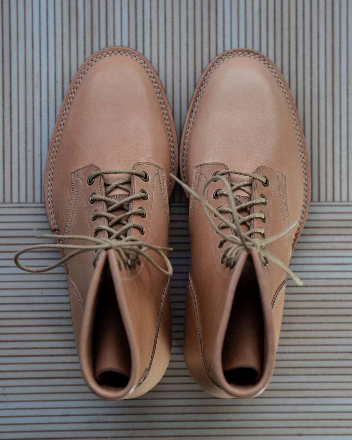 Photo by aj2603 on October 1, 2022 of the Onderhoud SVC02 Packer Boot in Shinki Natural Oiled Horsebutt.