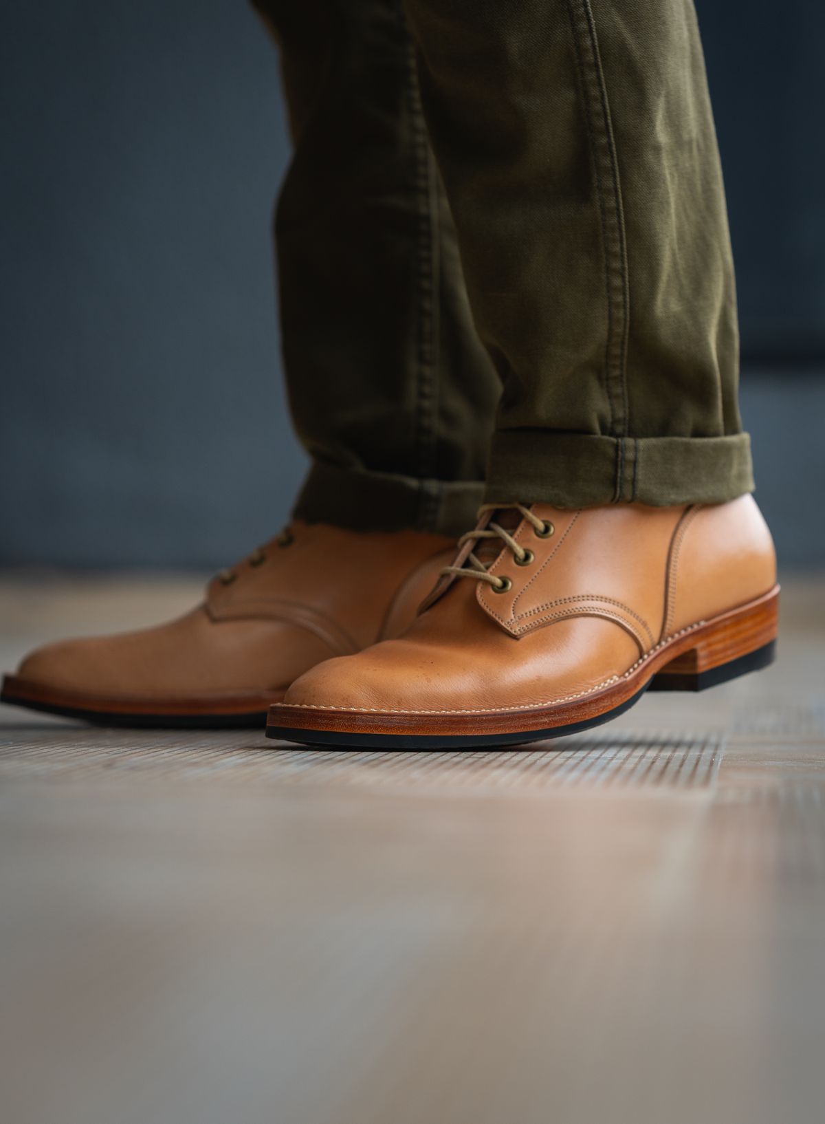 Photo by aj2603 on October 6, 2022 of the Onderhoud SVC02 Packer Boot in Shinki Natural Oiled Horsebutt.