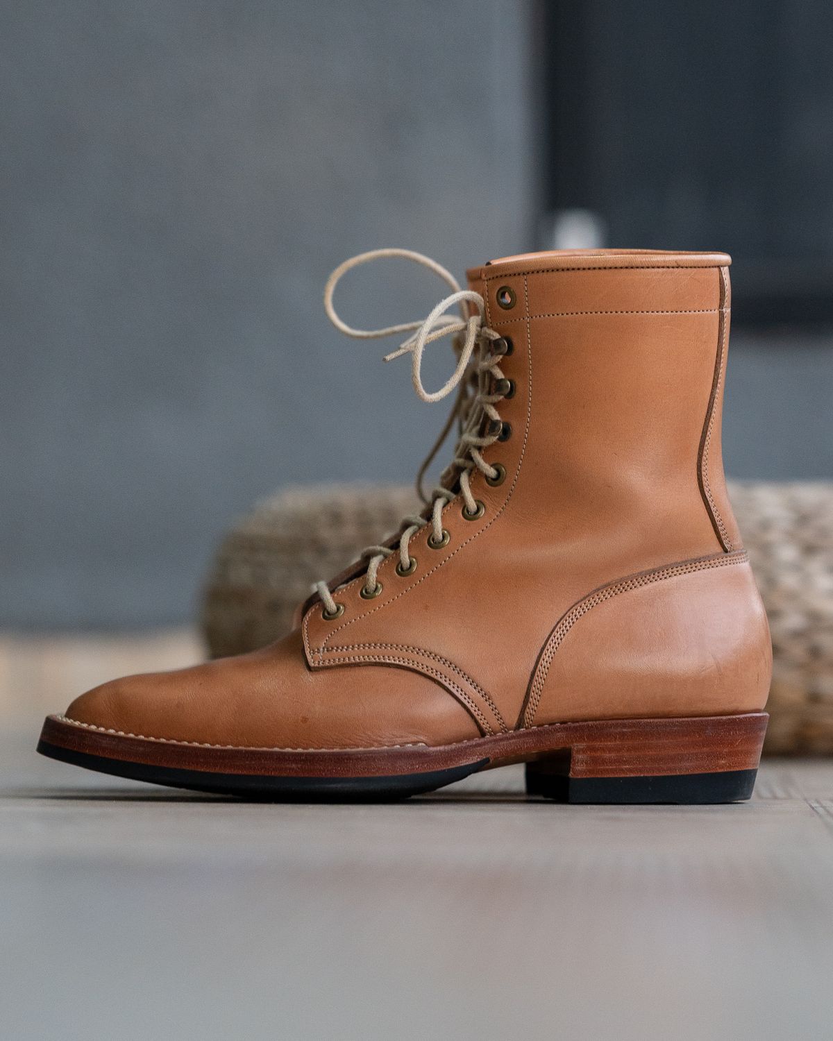 Photo by aj2603 on November 3, 2022 of the Onderhoud SVC02 Packer Boot in Shinki Natural Oiled Horsebutt.