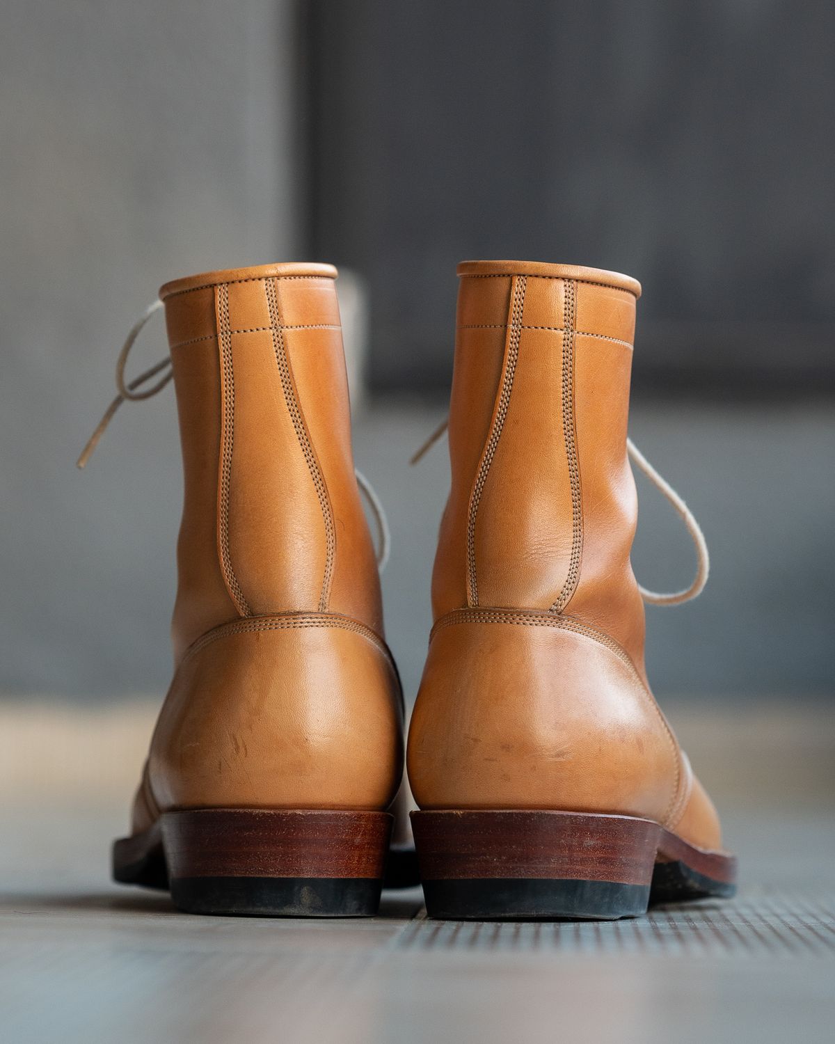 Photo by aj2603 on January 4, 2023 of the Onderhoud SVC02 Packer Boot in Shinki Natural Oiled Horsebutt.