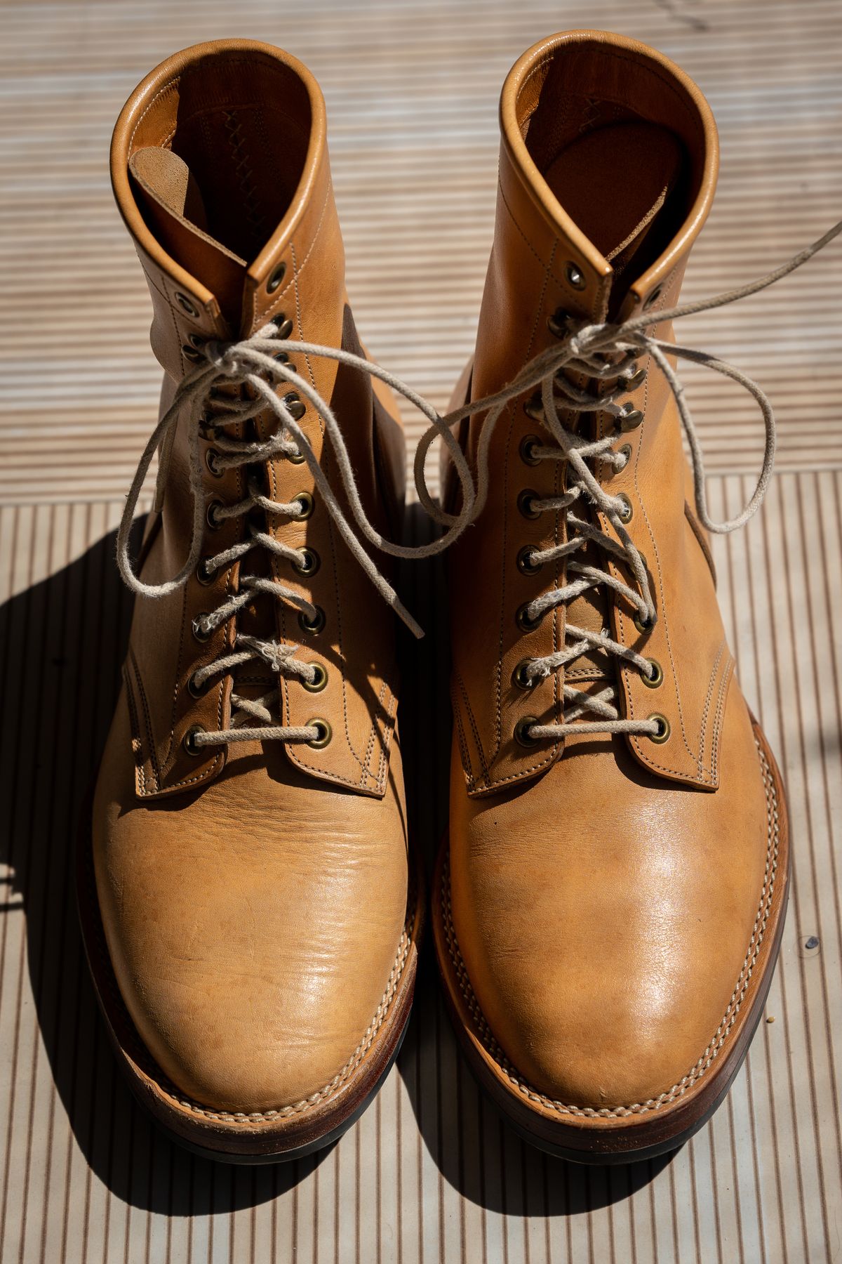 Photo by aj2603 on February 5, 2023 of the Onderhoud SVC02 Packer Boot in Shinki Natural Oiled Horsebutt.