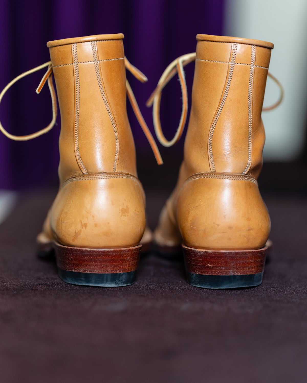 Photo by aj2603 on March 1, 2023 of the Onderhoud SVC02 Packer Boot in Shinki Natural Oiled Horsebutt.