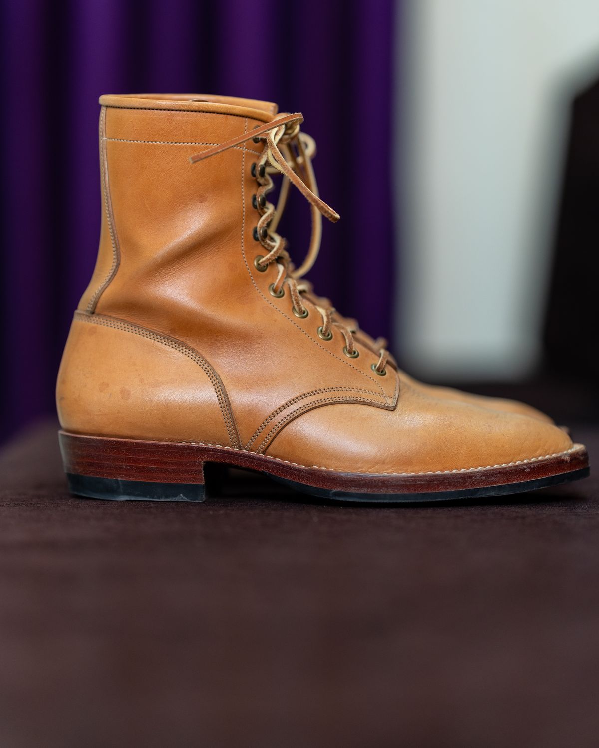 Photo by aj2603 on March 1, 2023 of the Onderhoud SVC02 Packer Boot in Shinki Natural Oiled Horsebutt.