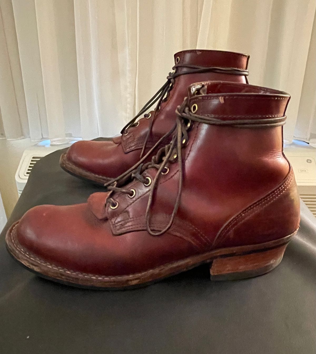 Photo by Nuc on December 2, 2025 of the Nicks MTO in Wickett & Craig Crimson Double Stuffed.