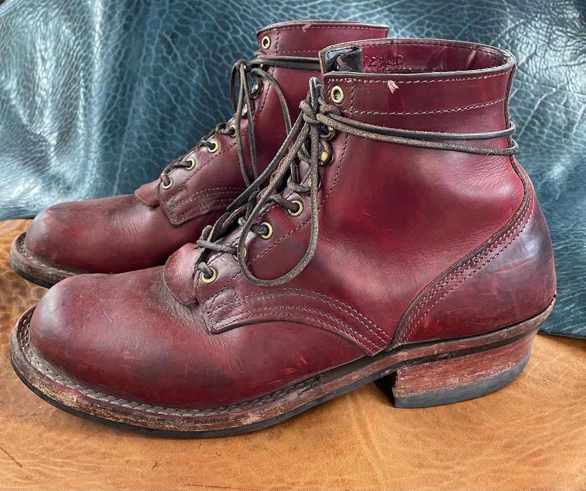 Photo by Nuc on January 3, 2026 of the Nicks MTO in Wickett & Craig Crimson Double Stuffed.