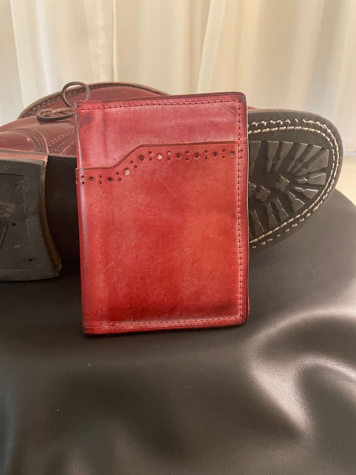 Photo by Nuc on December 2, 2025 of the Home made Full pocket wallet in La Bretagna Marlboro Ghost.