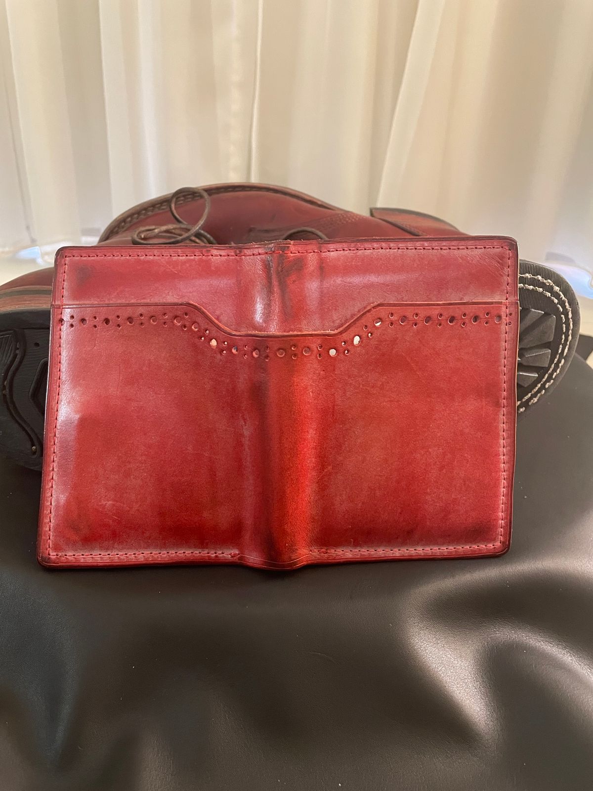 Photo by Nuc on December 2, 2025 of the Home made Full pocket wallet in La Bretagna Marlboro Ghost.