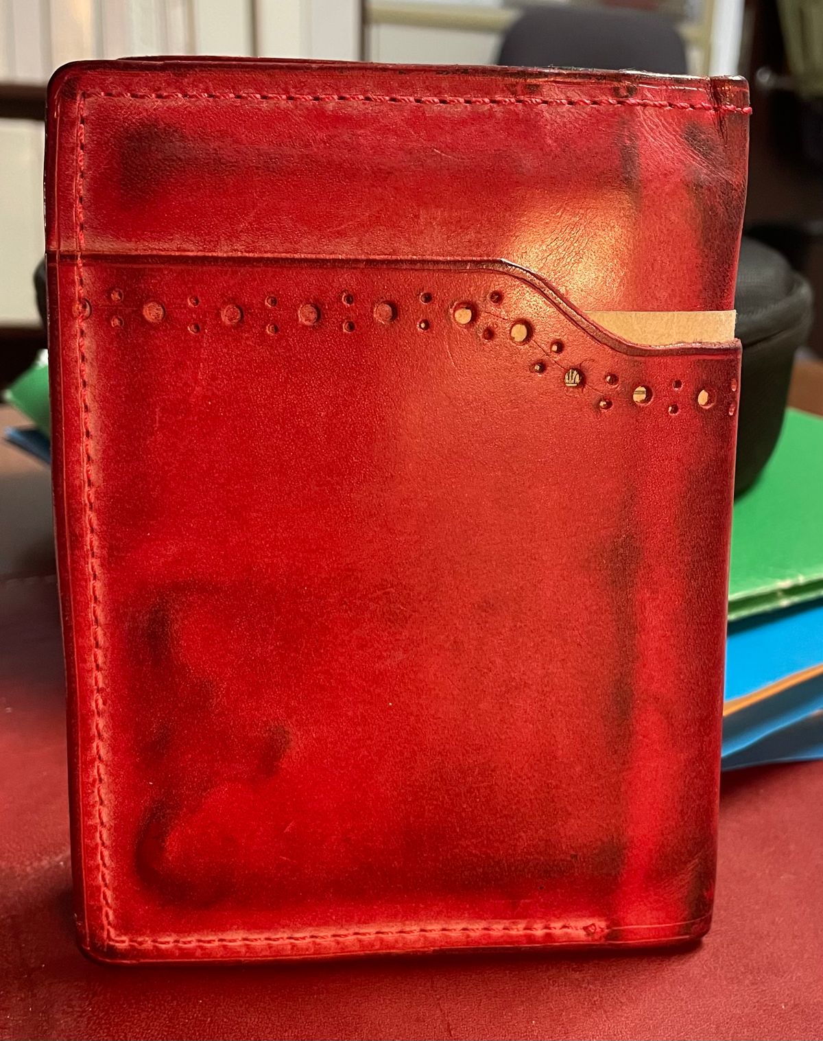 Photo by Nuc on February 3, 2026 of the Home made Full pocket wallet in La Bretagna Marlboro Ghost.