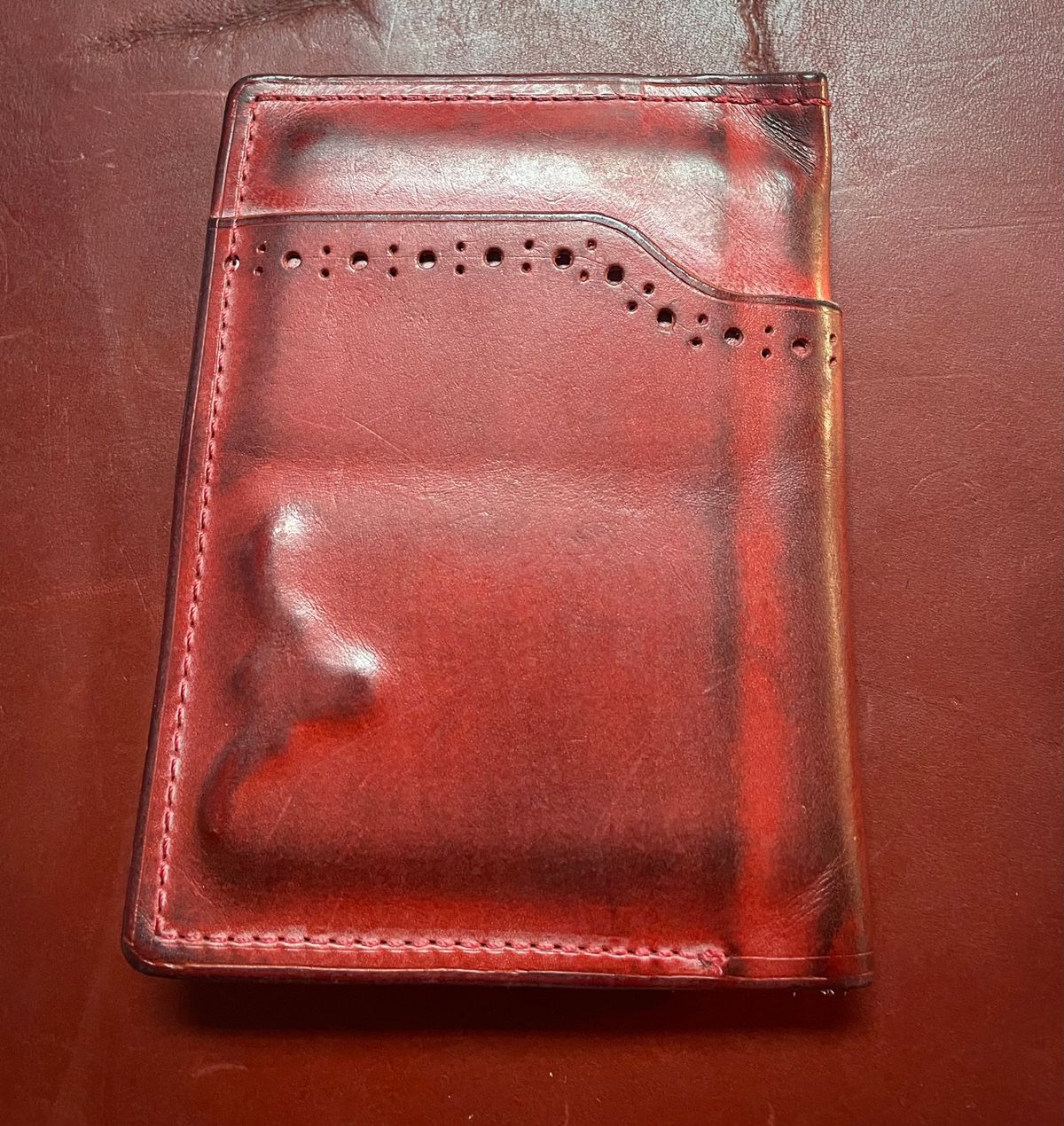 Photo by Nuc on April 1, 2026 of the Home made Full pocket wallet in La Bretagna Marlboro Ghost.