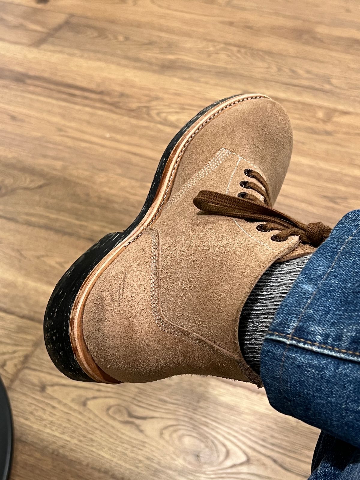 Photo by stuntman on November 25, 2023 of the Oak Street Bootmakers Field Boot in Horween Natural Chromexcel Roughout.