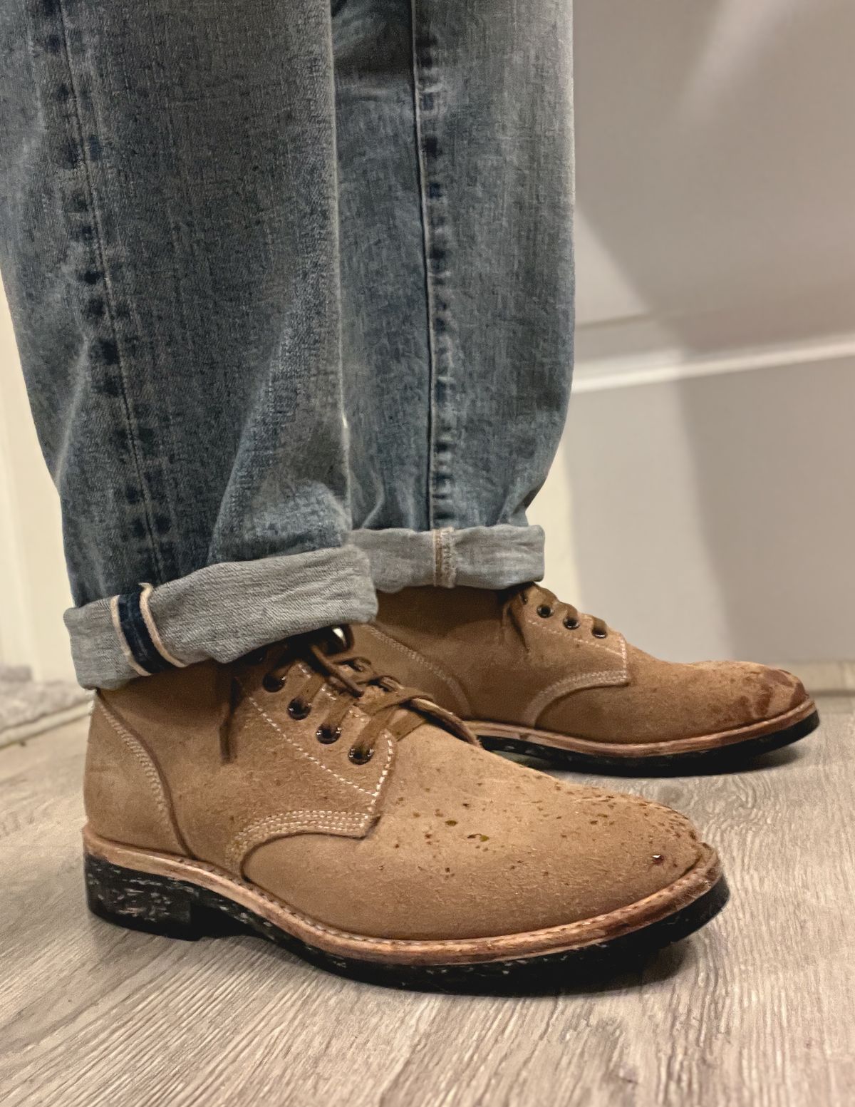 Photo by stuntman on January 9, 2024 of the Oak Street Bootmakers Field Boot in Horween Natural Chromexcel Roughout.