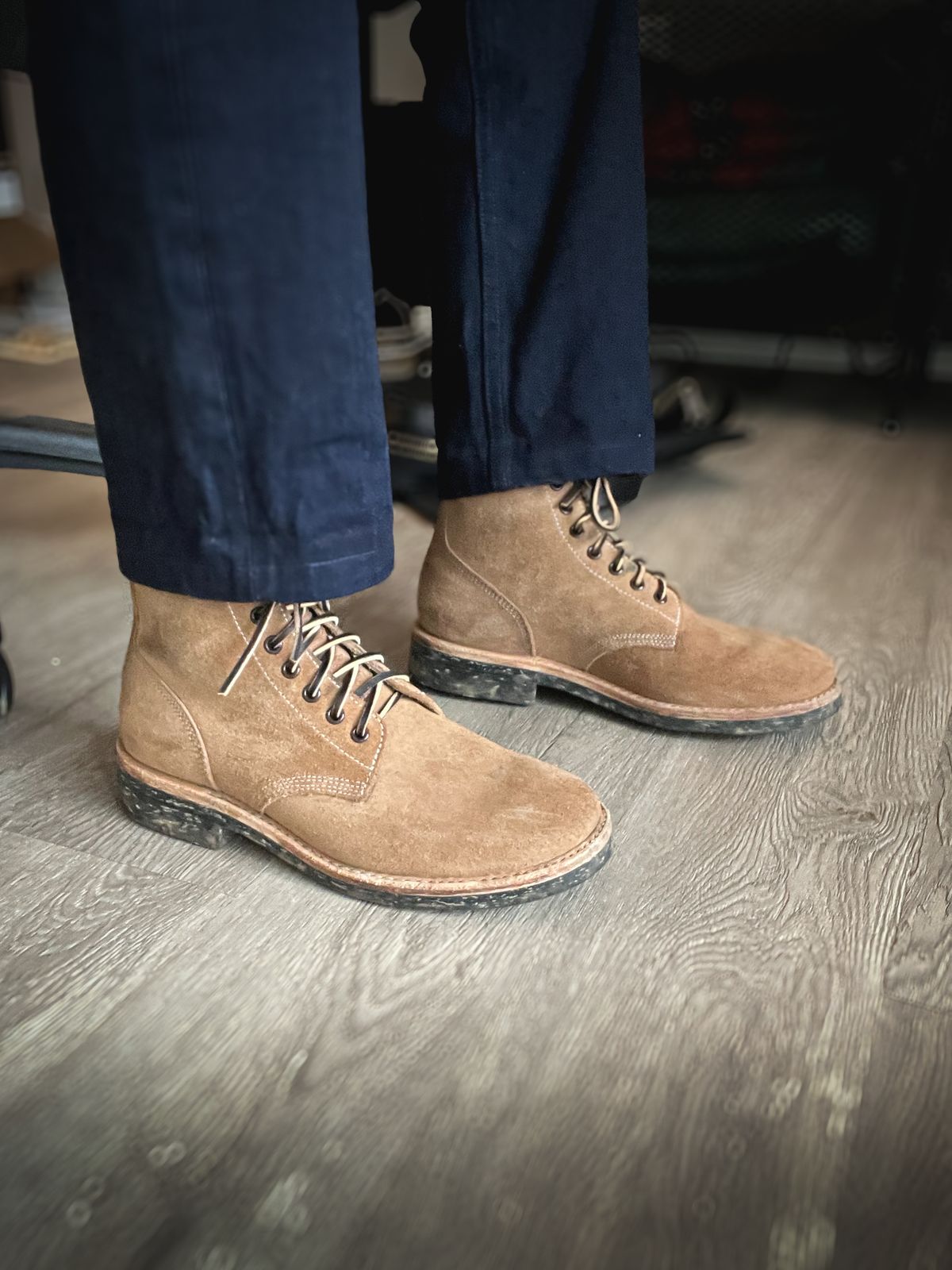 Photo by stuntman on February 2, 2024 of the Oak Street Bootmakers Field Boot in Horween Natural Chromexcel Roughout.