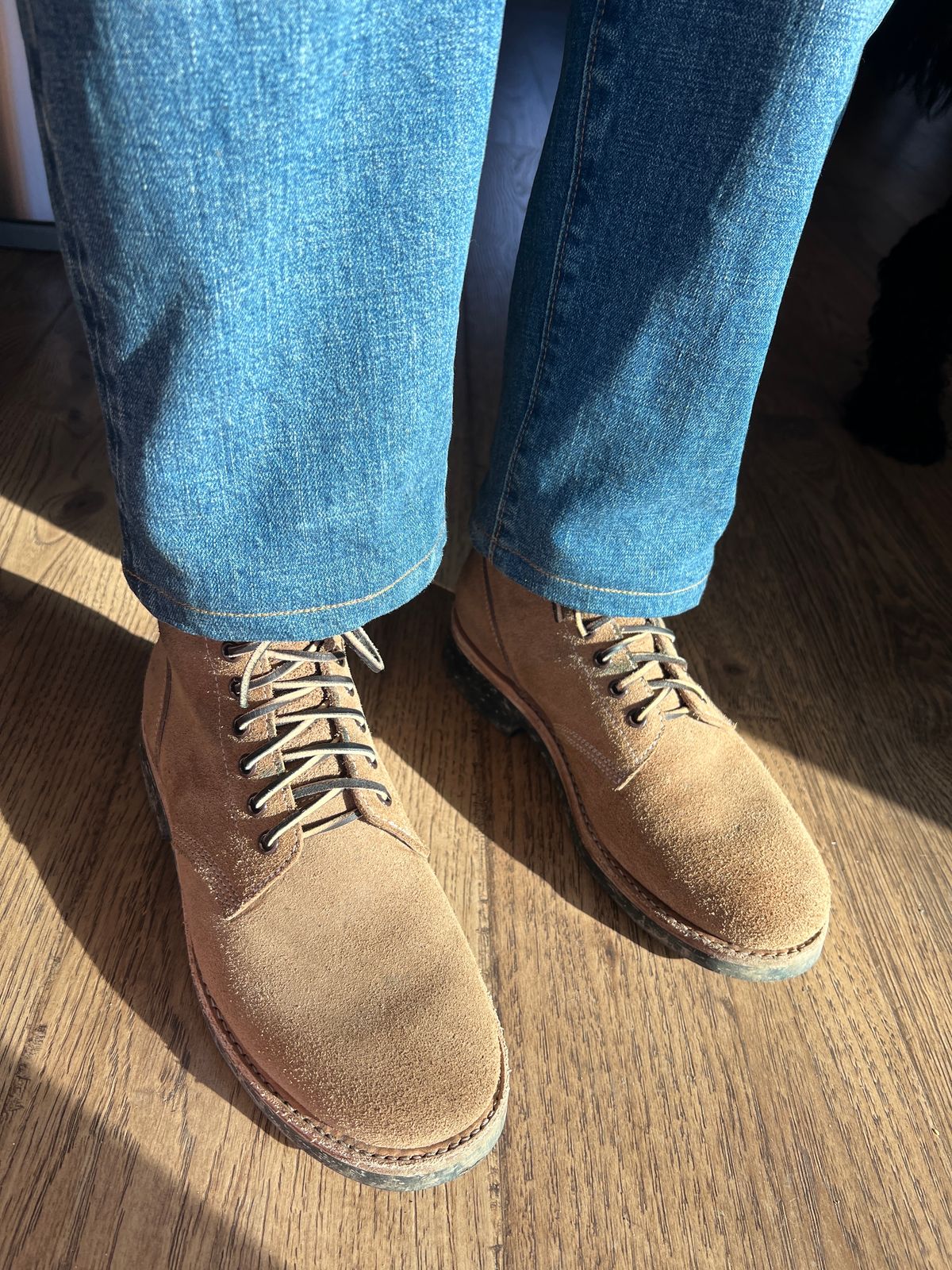 Photo by stuntman on February 3, 2024 of the Oak Street Bootmakers Field Boot in Horween Natural Chromexcel Roughout.