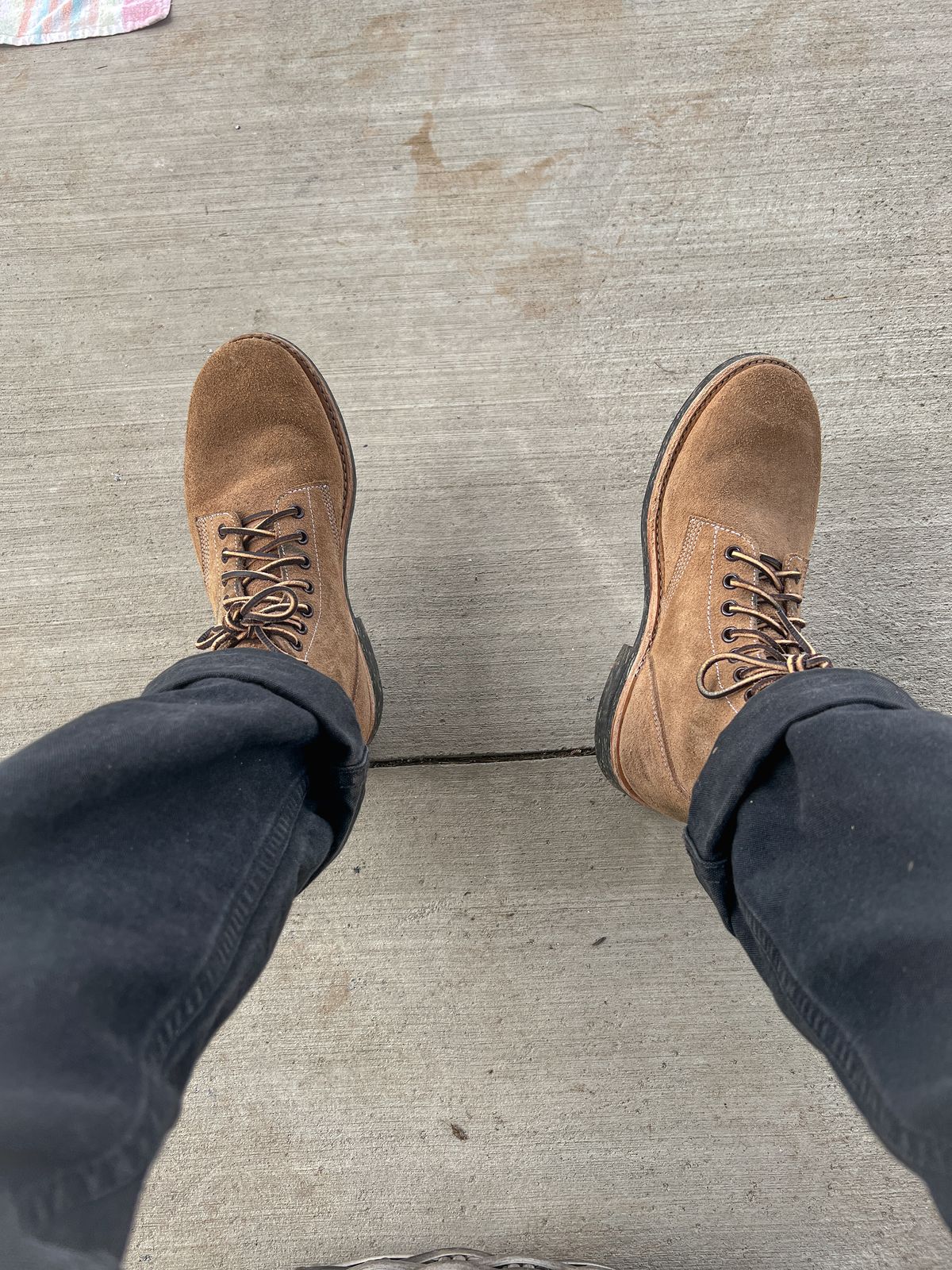 Photo by stuntman on February 7, 2024 of the Oak Street Bootmakers Field Boot in Horween Natural Chromexcel Roughout.