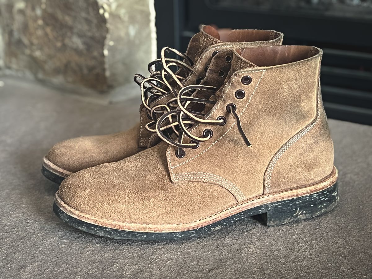 Photo by stuntman on February 7, 2024 of the Oak Street Bootmakers Field Boot in Horween Natural Chromexcel Roughout.