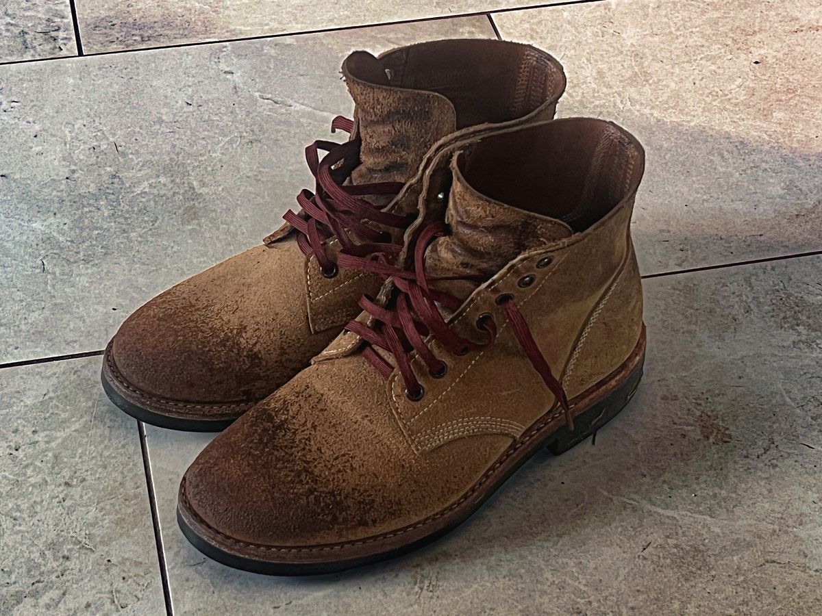 Photo by stuntman on November 23, 2024 of the Oak Street Bootmakers Field Boot in Horween Natural Chromexcel Roughout.