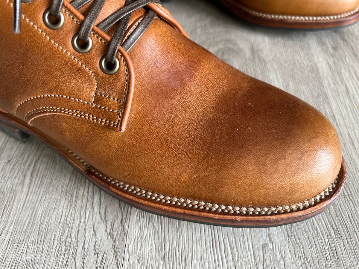 Photo by stuntman on October 11, 2023 of the Viberg Service Boot in Shinki Cognac Latigo Horsehide.