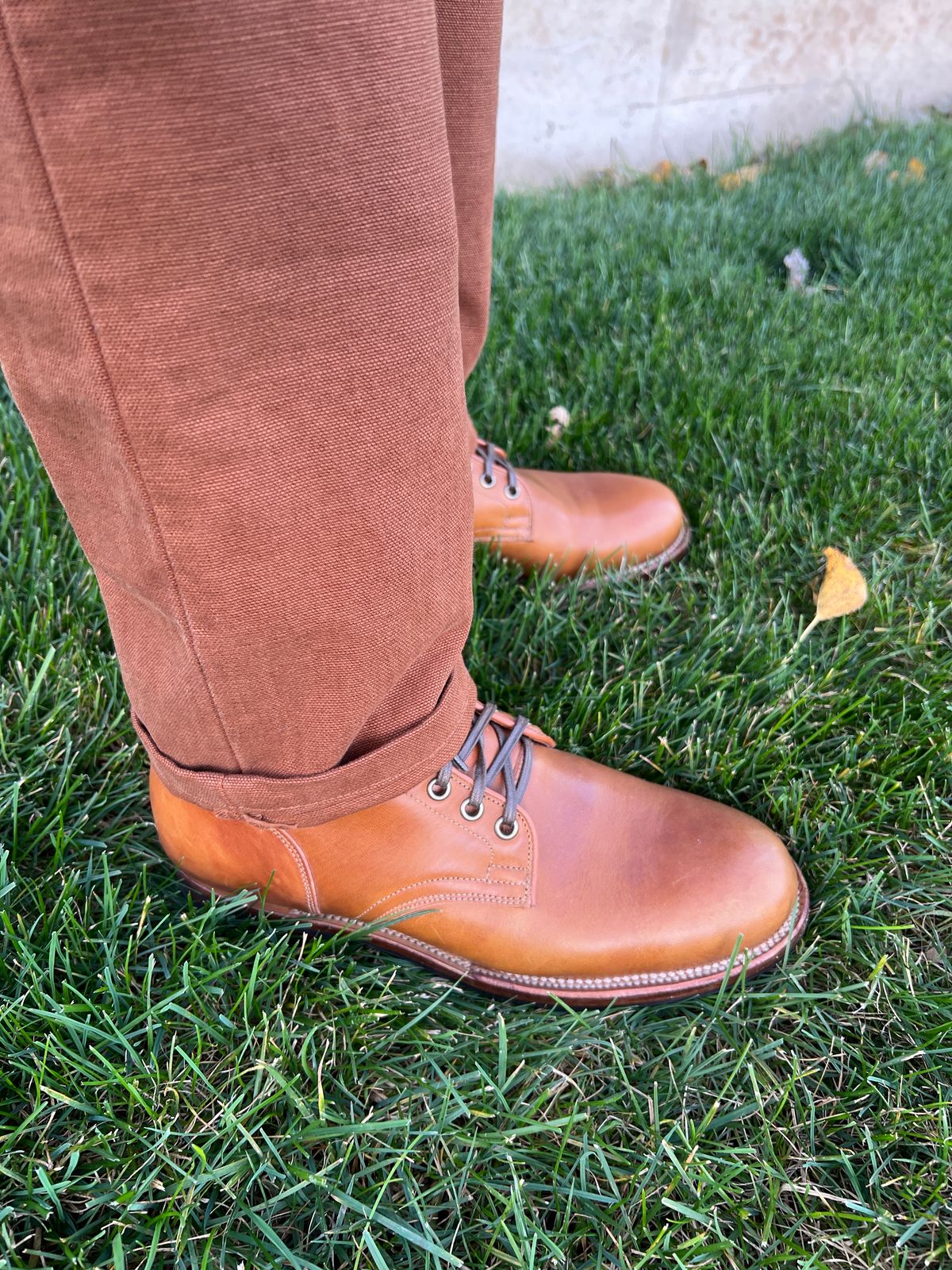 Photo by stuntman on October 22, 2023 of the Viberg Service Boot in Shinki Cognac Latigo Horsehide.
