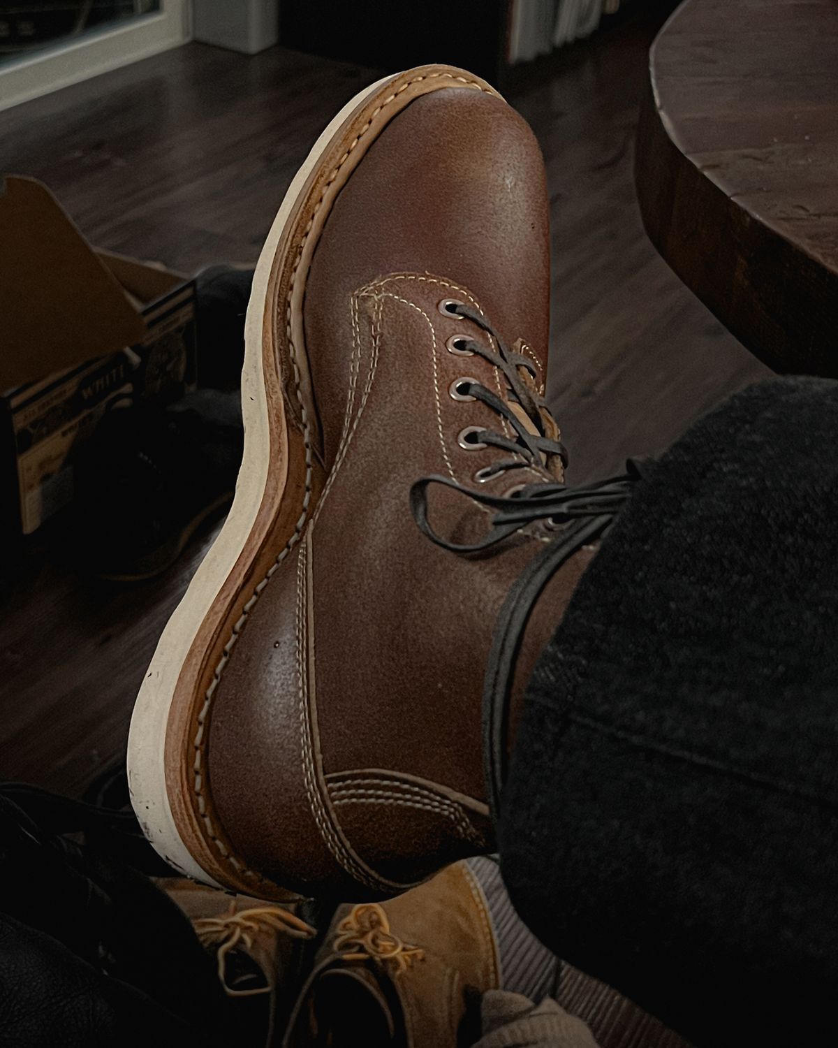Photo by stuntman on November 29, 2024 of the White's 350 Cruiser in Horween Natural Waxed Flesh.