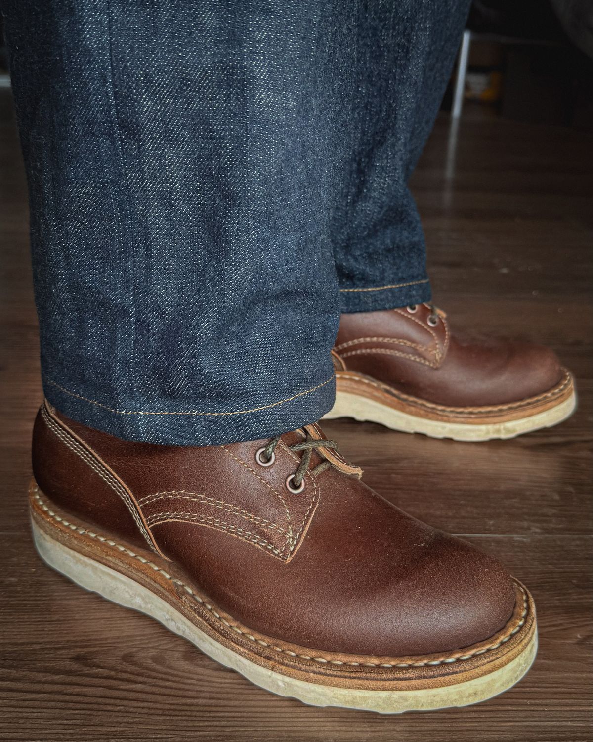 Photo by stuntman on January 28, 2025 of the White's 350 Cruiser in Horween Natural Waxed Flesh.