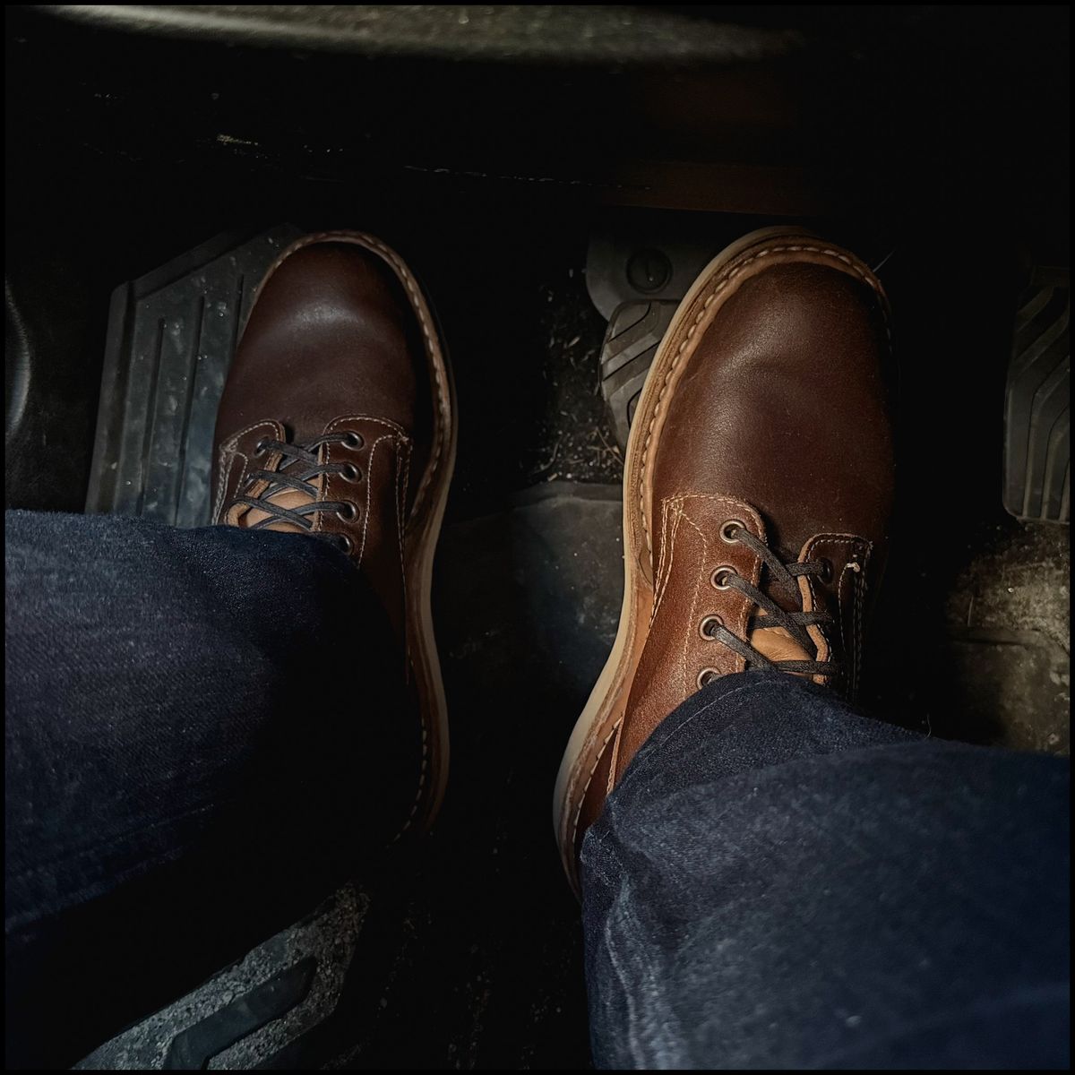 Photo by stuntman on October 31, 2025 of the White's 350 Cruiser in Horween Natural Waxed Flesh.