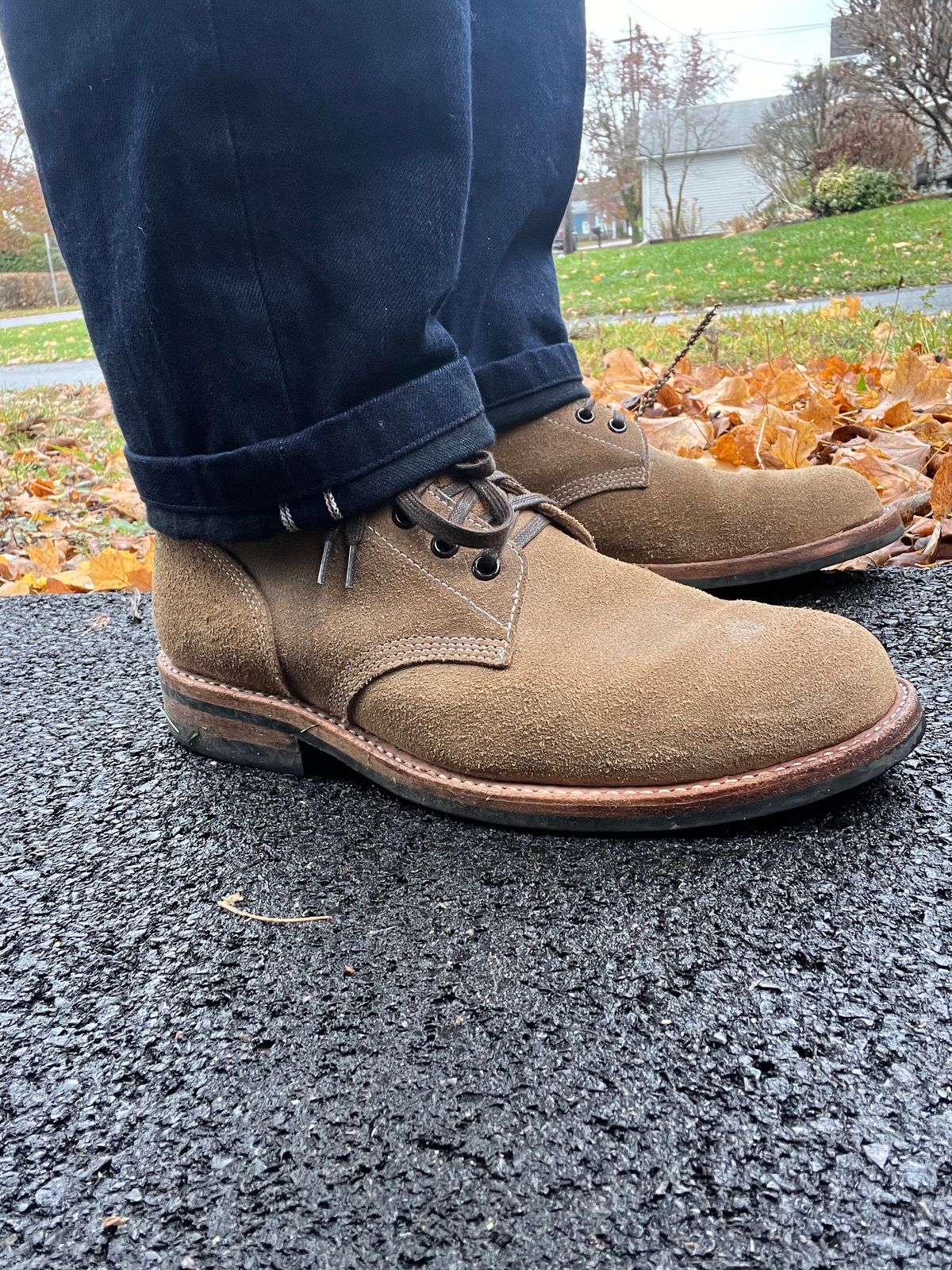 Photo by stuntman on November 22, 2023 of the Oak Street Bootmakers Field Boot in Horween Natural Chromexcel Roughout.