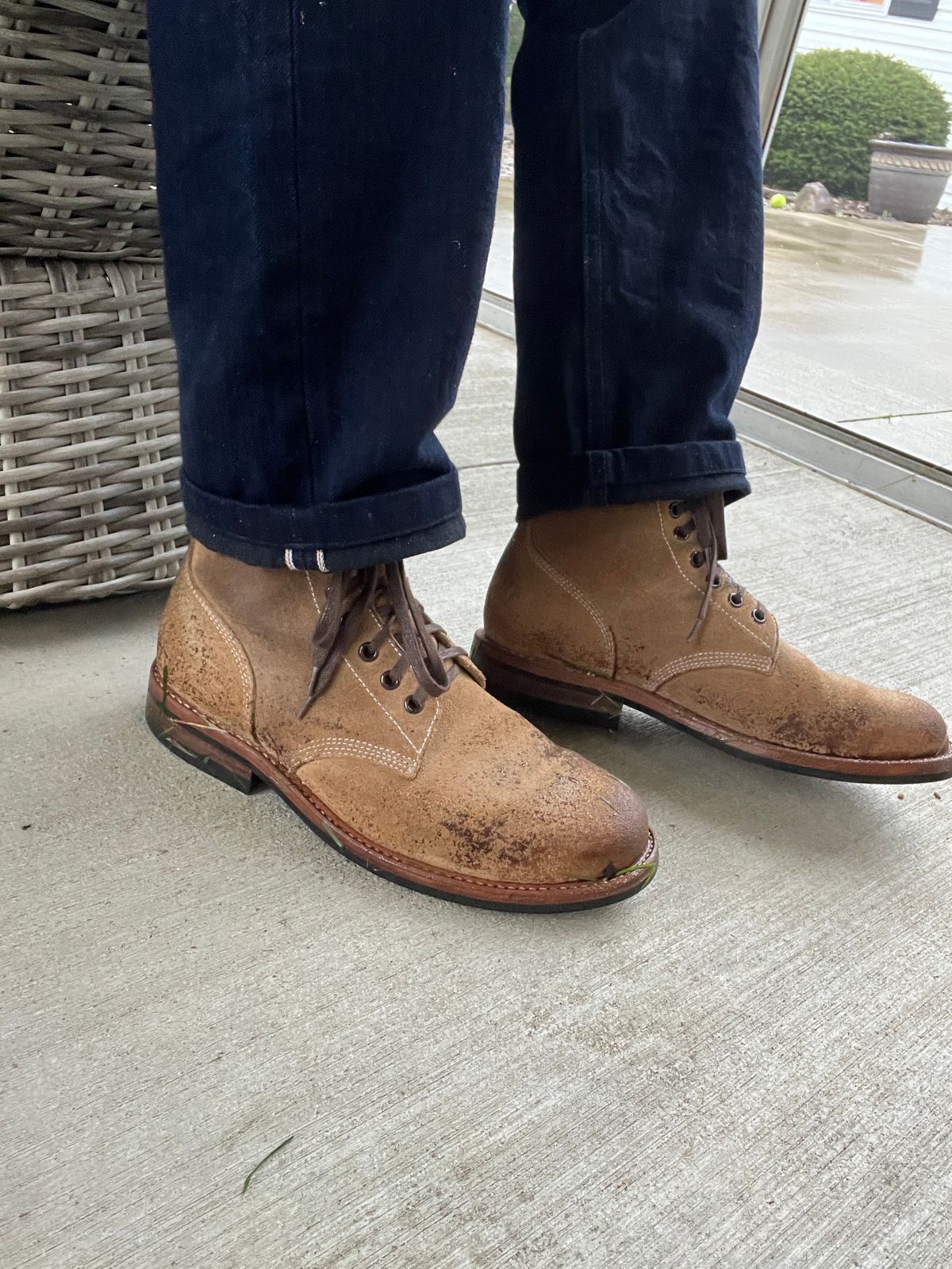 Photo by stuntman on December 6, 2023 of the Oak Street Bootmakers Field Boot in Horween Natural Chromexcel Roughout.