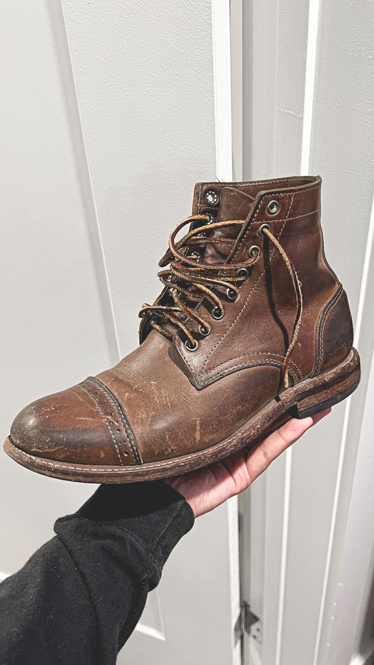 Photo by stuntman on January 30, 2023 of the Oak Street Bootmakers Trench Boot in Horween Natural Chromexcel.