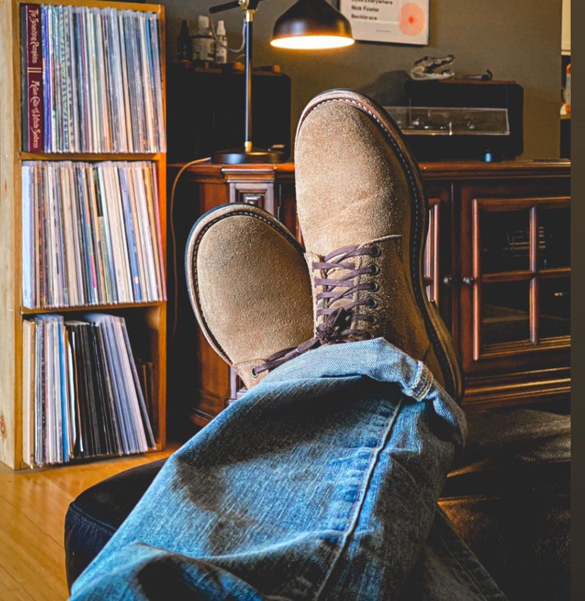 Photo by stuntman on April 28, 2021 of the Oak Street Bootmakers Trench Boot in Horween Natural Chromexcel Roughout.