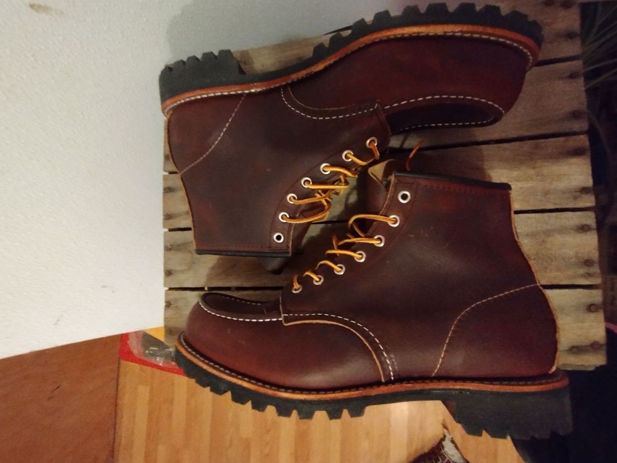 Photo by jcadamsdogtrainer on October 1, 2023 of the Red Wing Roughneck in S.B. Foot Briar Oil Slick.