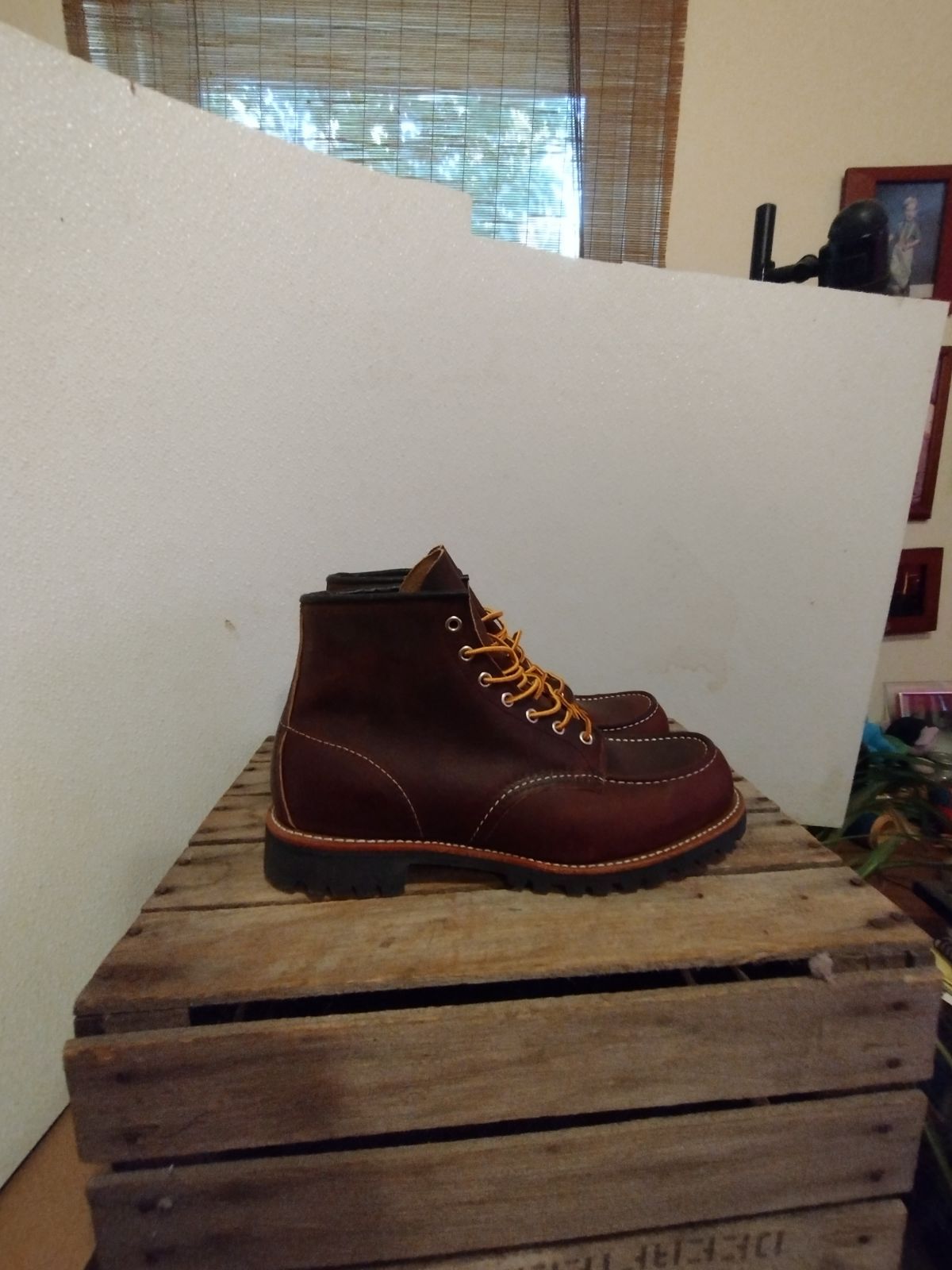 Photo by jcadamsdogtrainer on October 1, 2023 of the Red Wing Roughneck in S.B. Foot Briar Oil Slick.
