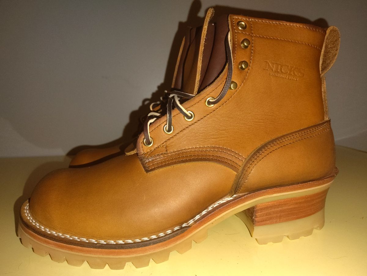 Photo by jcadamsdogtrainer on October 2, 2025 of the Nicks BuilderPro in Seidel 1964 Tan.