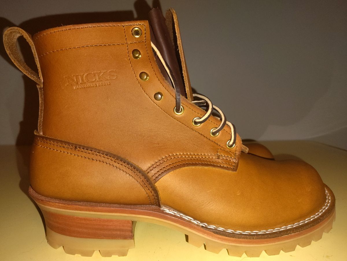 Photo by jcadamsdogtrainer on October 2, 2025 of the Nicks BuilderPro in Seidel 1964 Tan.