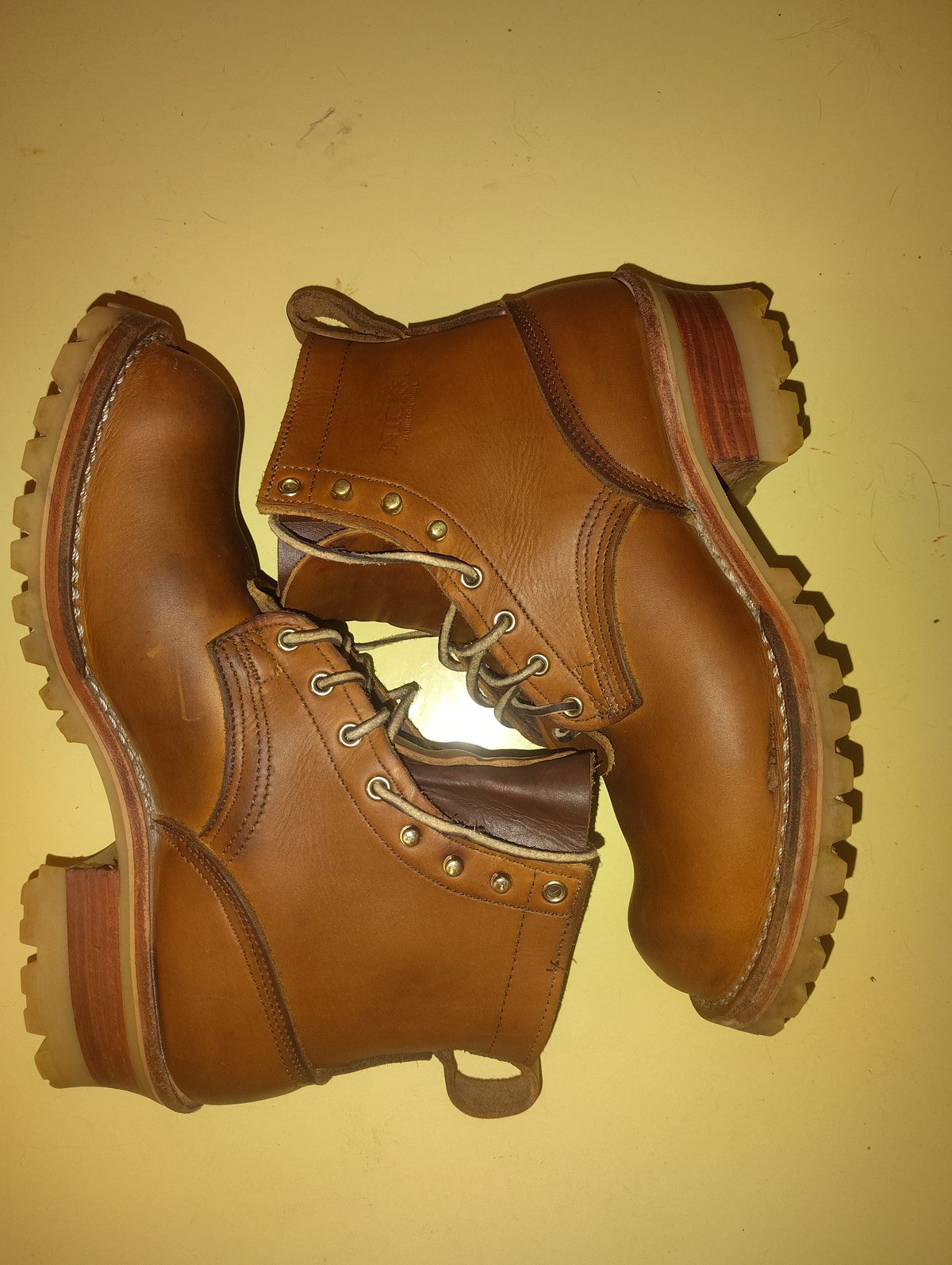 Photo by jcadamsdogtrainer on November 4, 2025 of the Nicks BuilderPro in Seidel 1964 Tan.