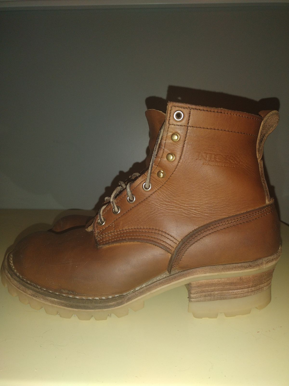 Photo by jcadamsdogtrainer on December 6, 2025 of the Nicks BuilderPro in Seidel 1964 Tan.