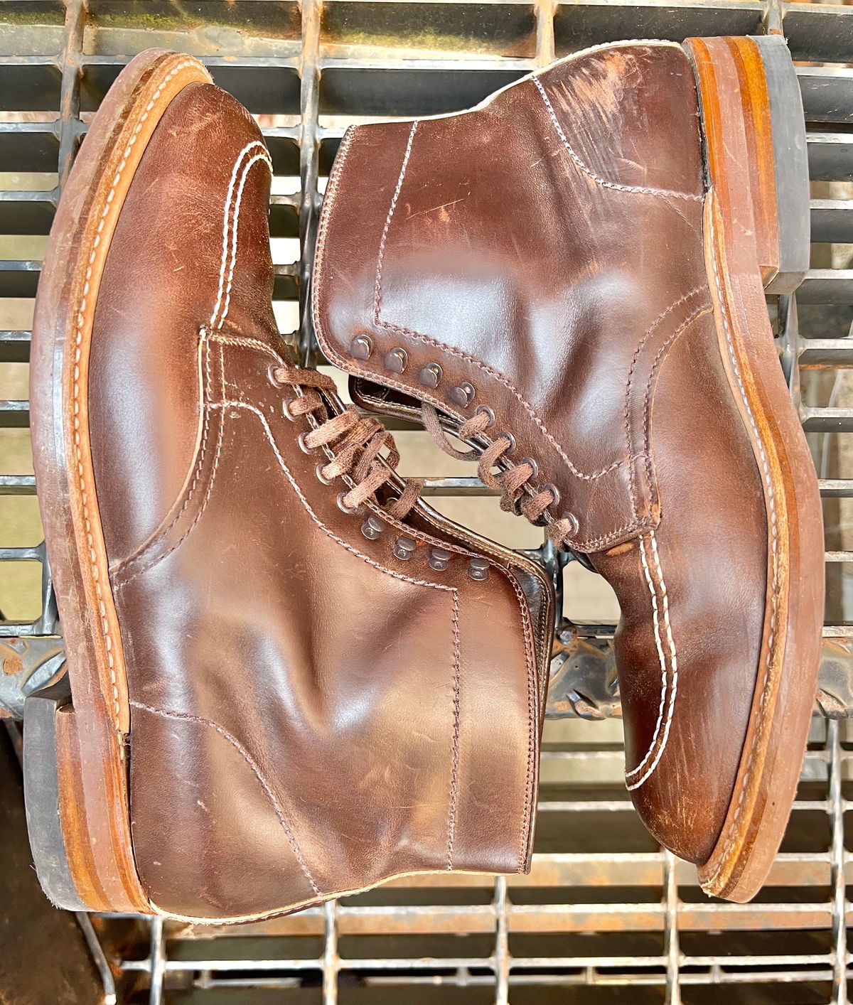 Photo by ThisIsFrankLucas on December 2, 2022 of the Alden Indy Boot in Horween Brown Chromexcel.